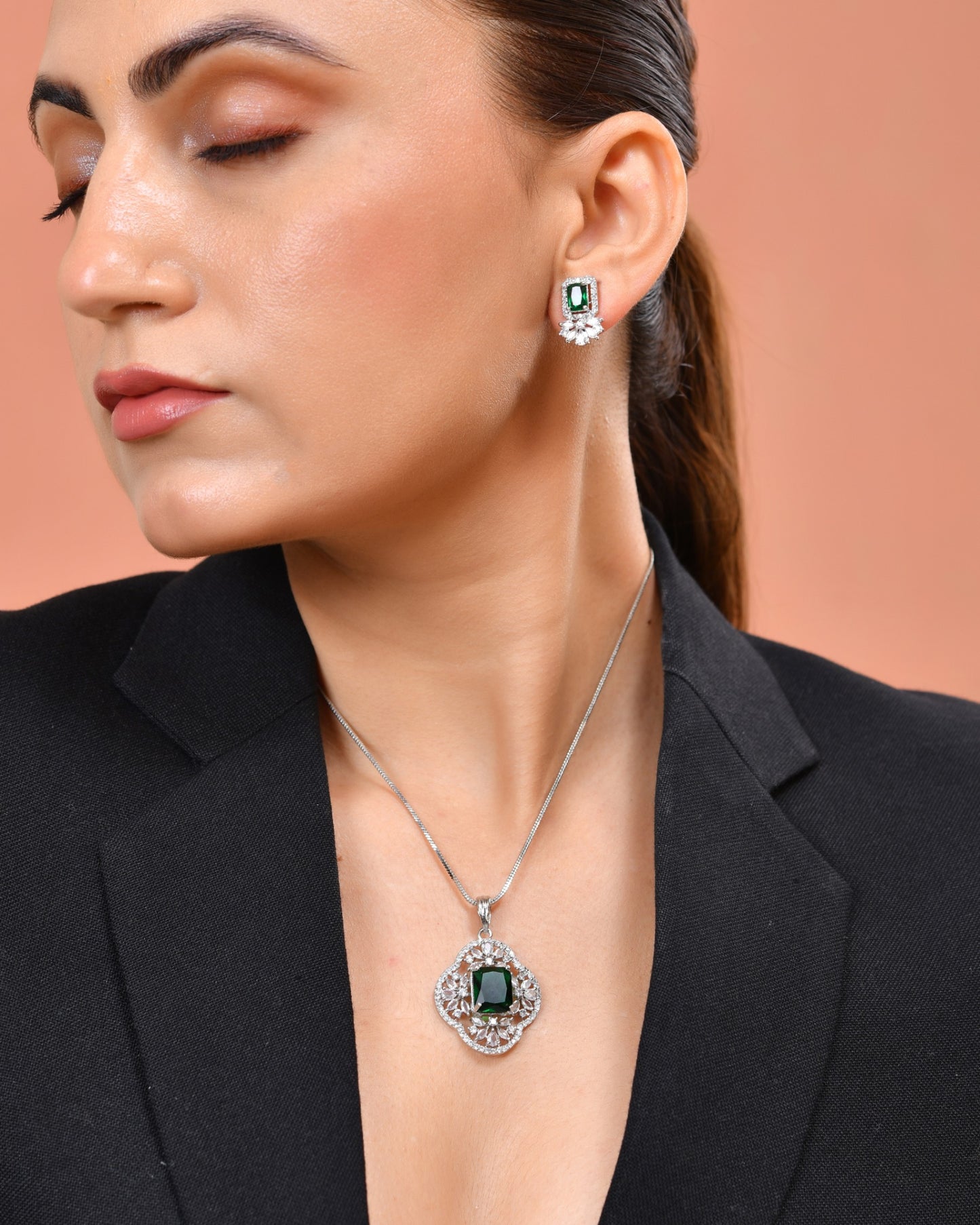 VOJ Silver Plated Green Rectangular Shaped Ad Chain Set - Dista