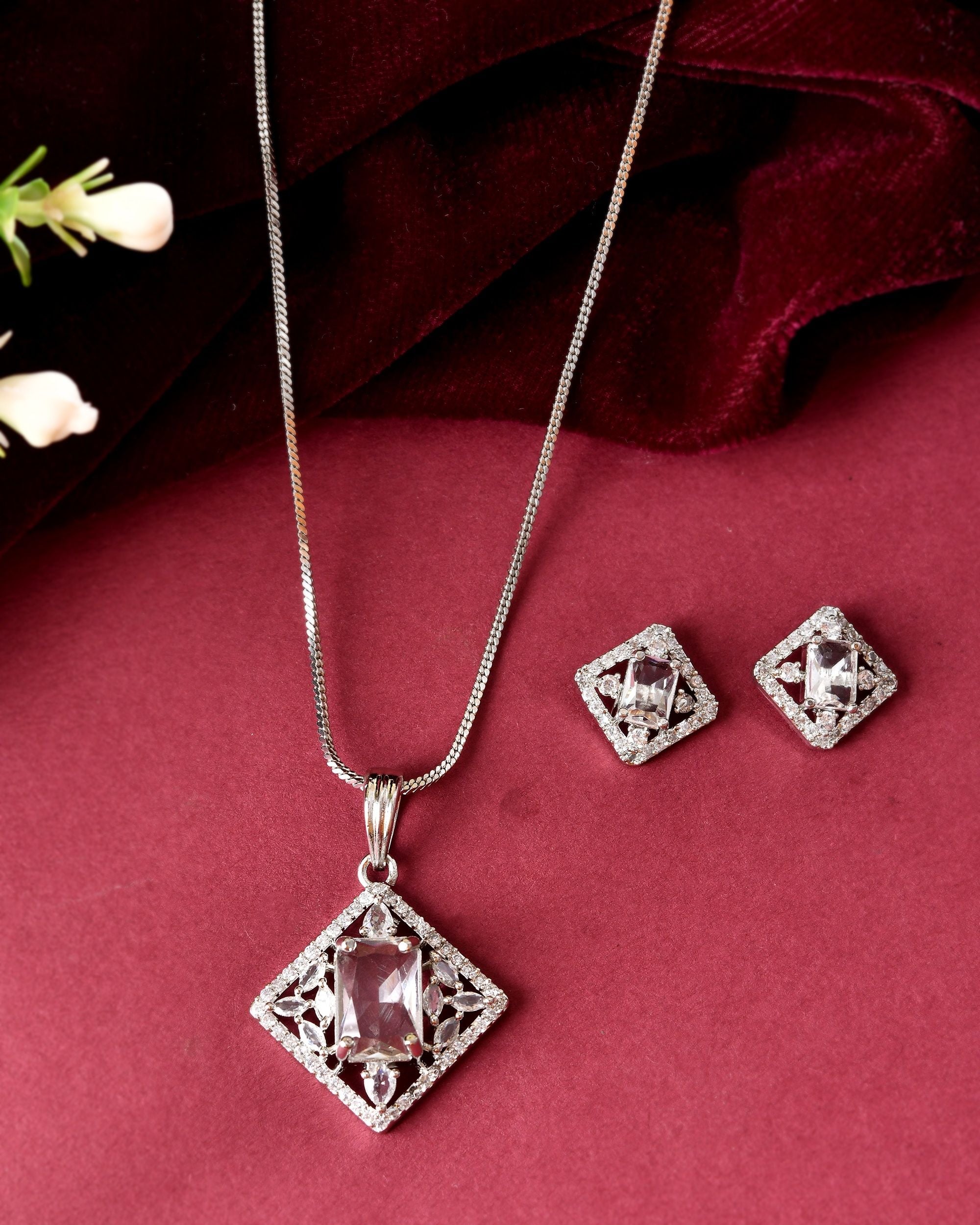 VOJ Silver Plated Square Shaped Ad Pendant With Chain Set