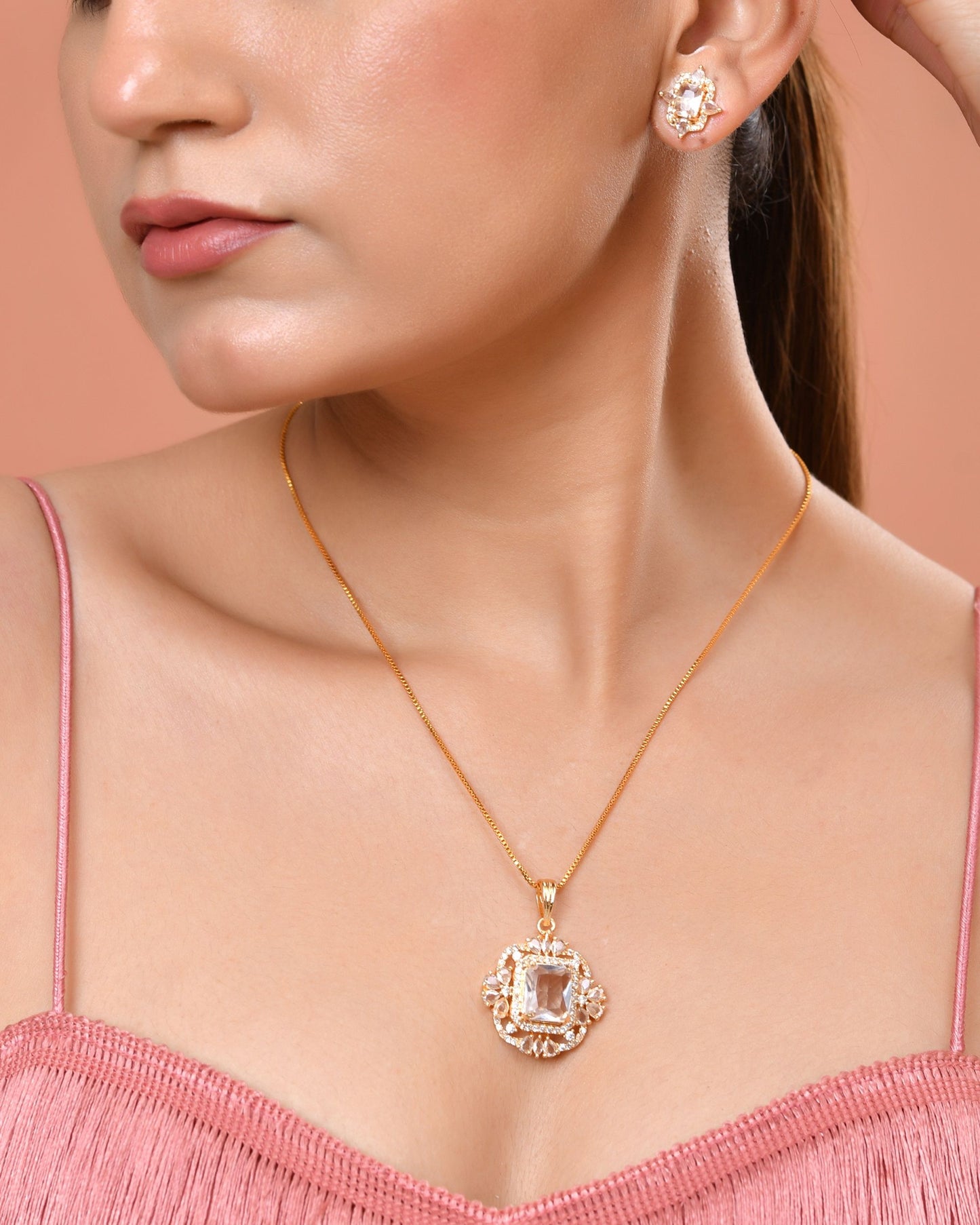 VOJ Gold Toned Rectangular Shaped Ad Chain Set - Dista