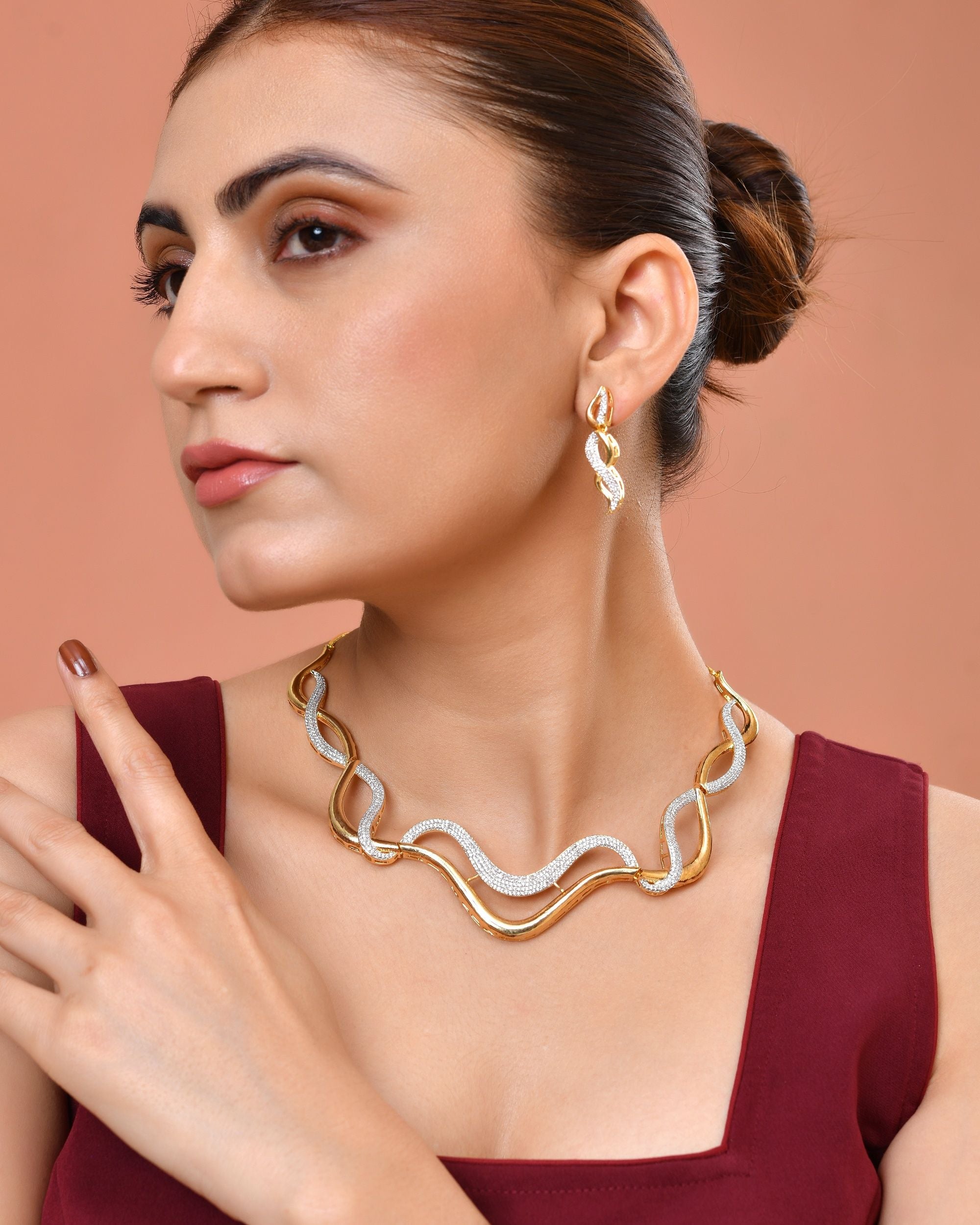 VOJ Gold Plated Waved Design Elegant Ad Jewellery Set - Dista