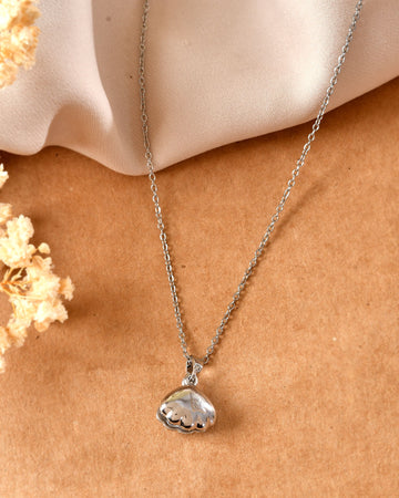 VOJ Elegant Silver-Plated Shell Design Pendant With Pearl Accent Necklace - Dista