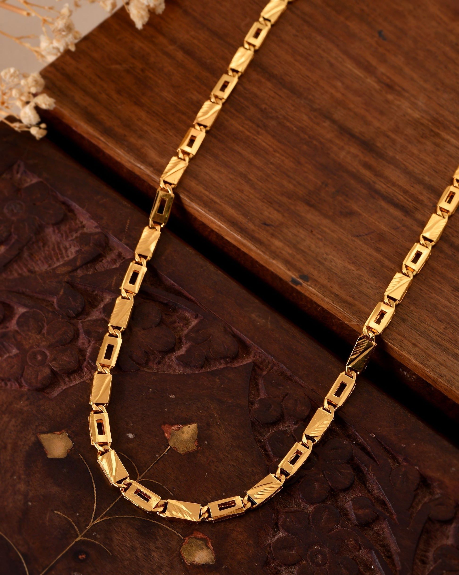 VOJ Gold Toned Rectangular Designed Biscuit Chain For Men - Dista