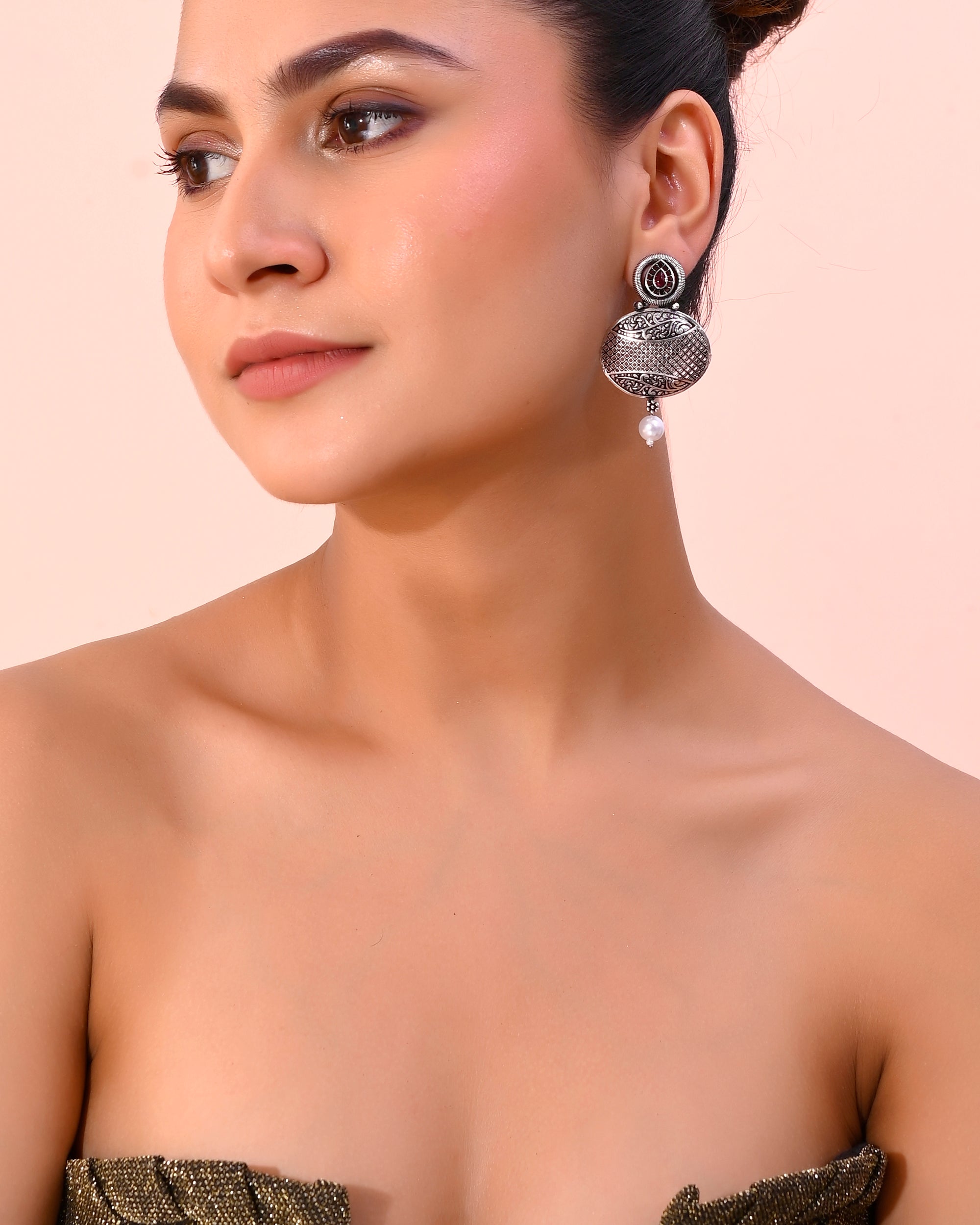 VOJ Rhodium-Plated Oxidized Contemporary With Pearl Earrings - Distacart
