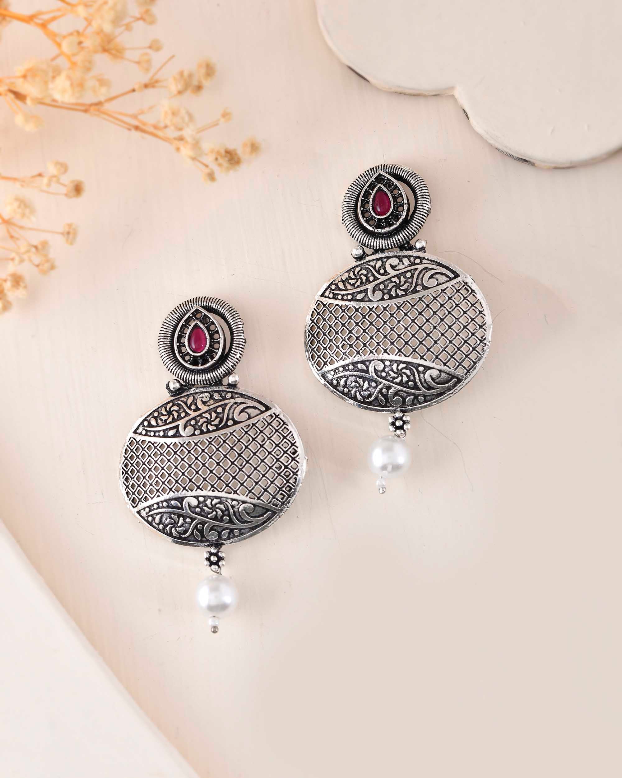 VOJ Rhodium-Plated Oxidized Contemporary With Pearl Earrings - Distacart