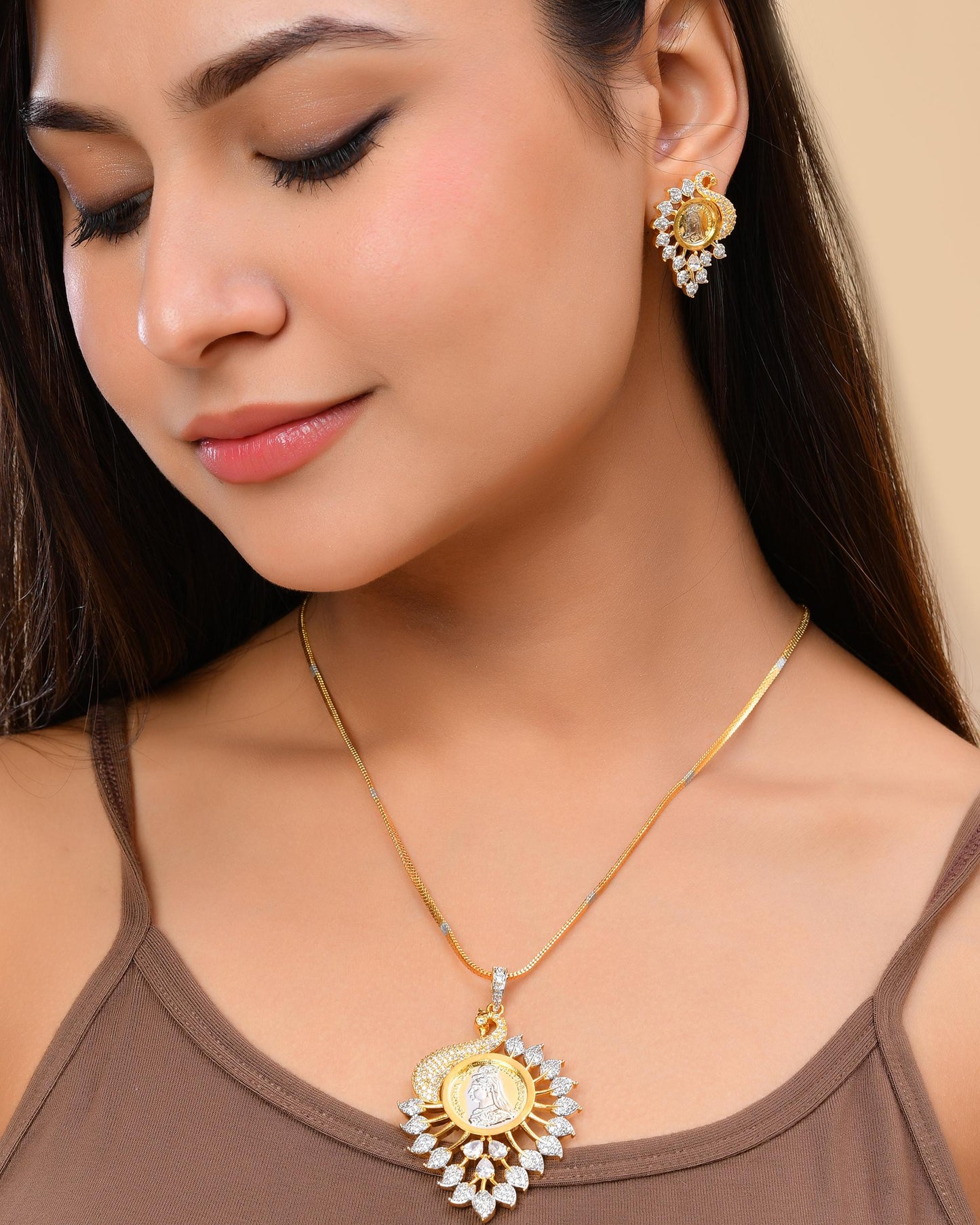 VOJ Dual Toned Ad-Studded Peacock Shaped Chain Set - Distacart