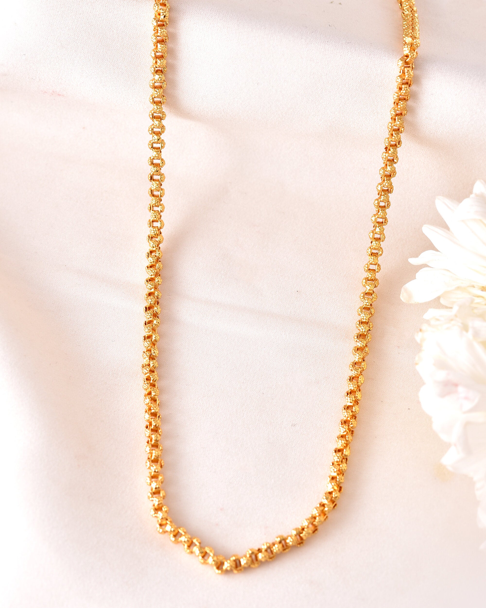 VOJ Gold-Polished Designer Elegent Men's Chain - Distacart