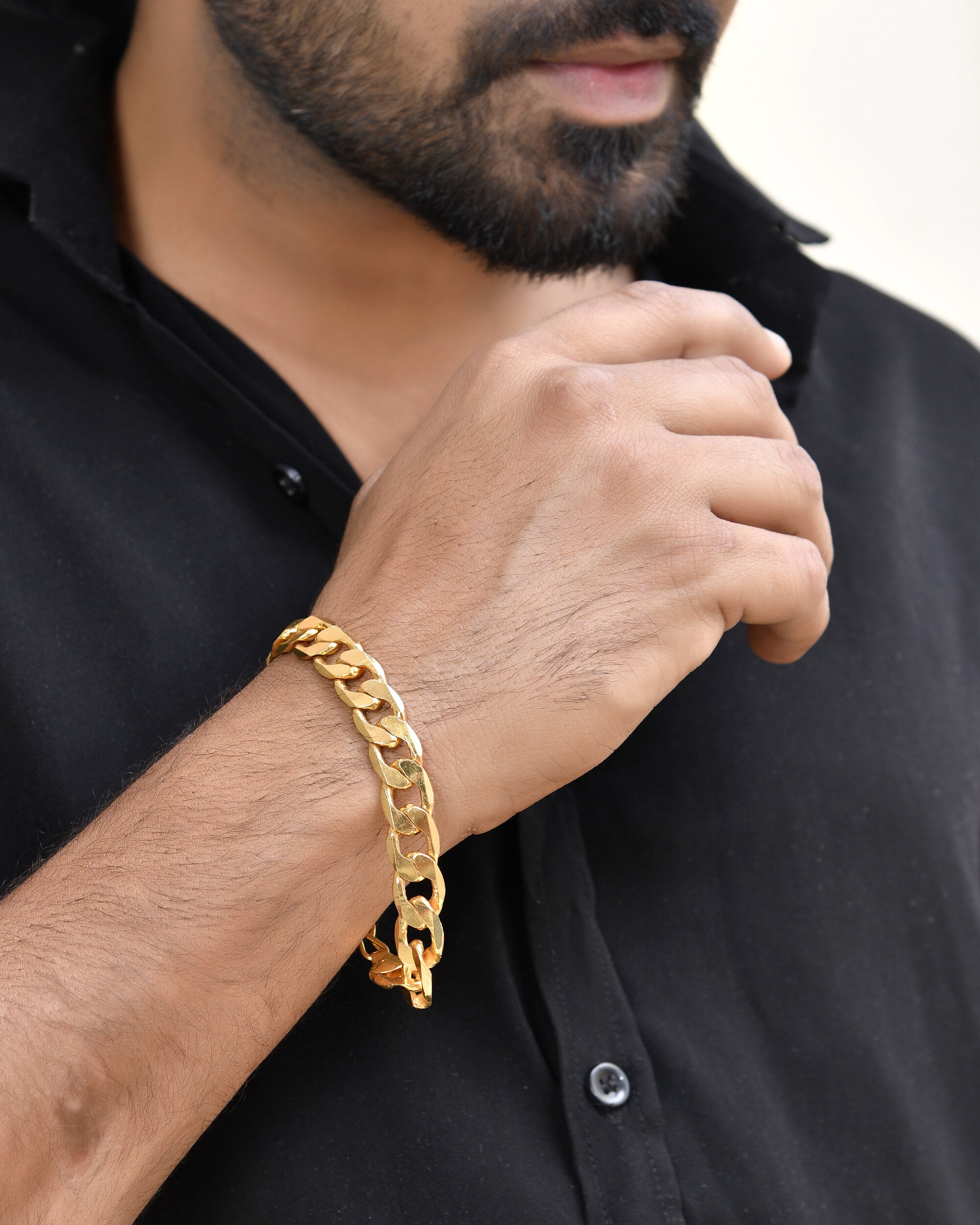 VOJ Gold Toned Elegent Men's Bracelet - Distacart