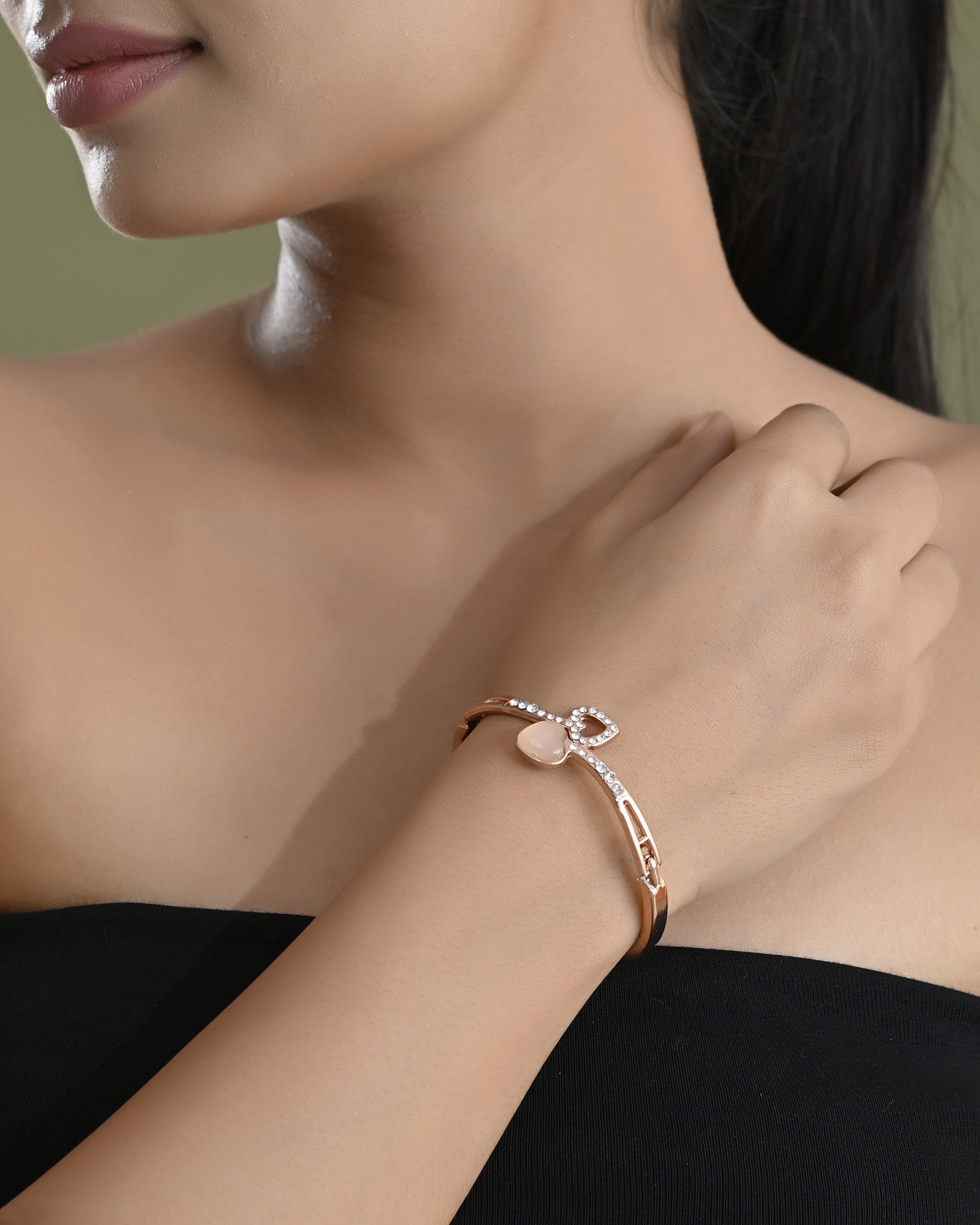 VOJ Gold-Polished Heart Shaped Stone Studded Kada Bracelet - Distacart