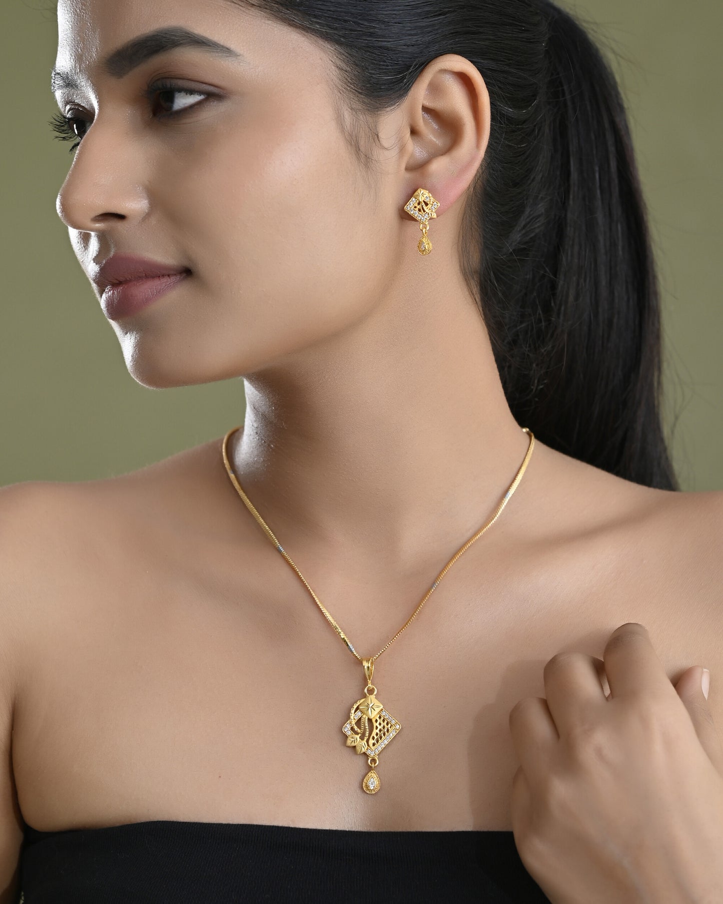 VOJ Gold-Polished AD Stone Studded Geometrical Design Chain Set - Distacart