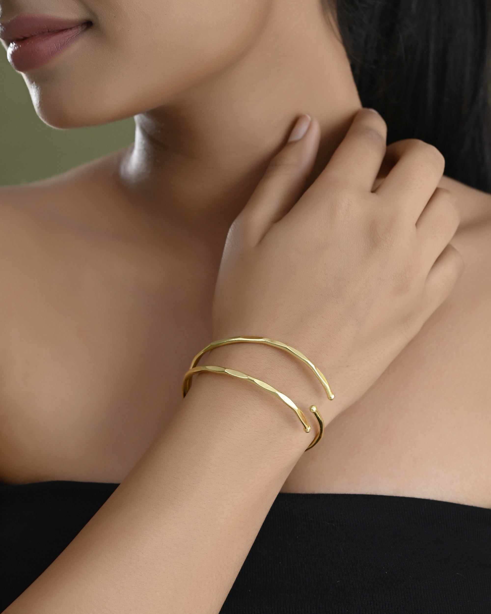 VOJ Gold-Polished Elegent Stylish Kada Bracelet - Distacart