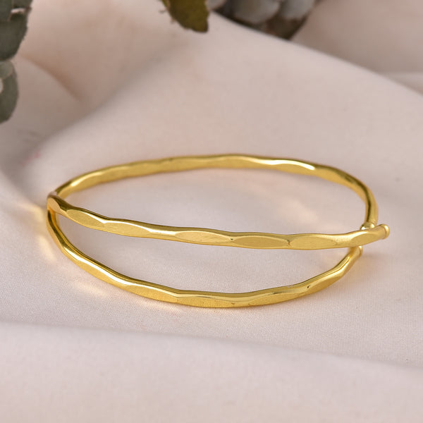 VOJ Gold-Polished Elegent Stylish Kada Bracelet - Distacart