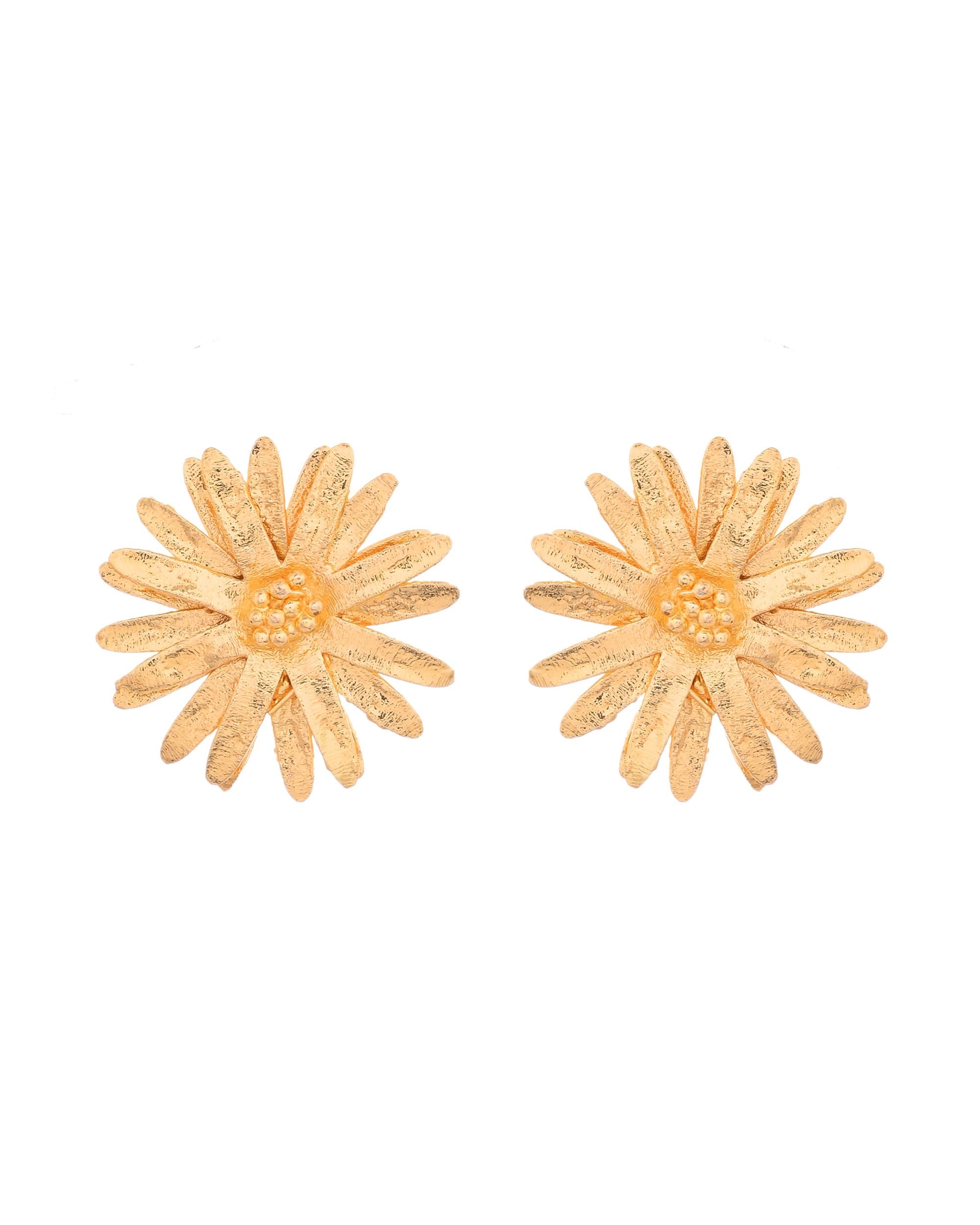 VOJ Gold Polished Anti Tarnish Elegent Floral Shaped Stud Earrings