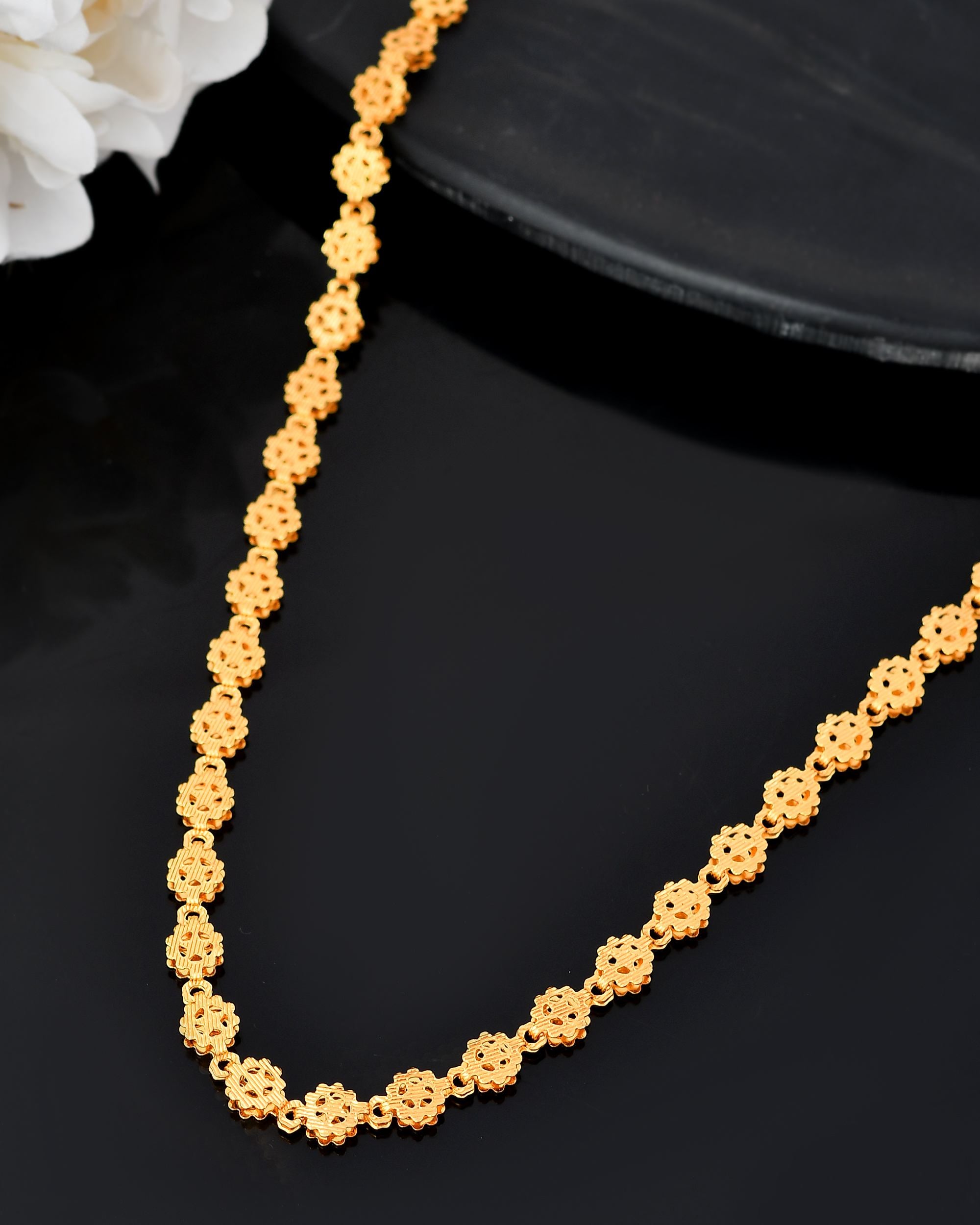 VOJ Women Gold Polished Geometric Shaped Stainless Steel Chain