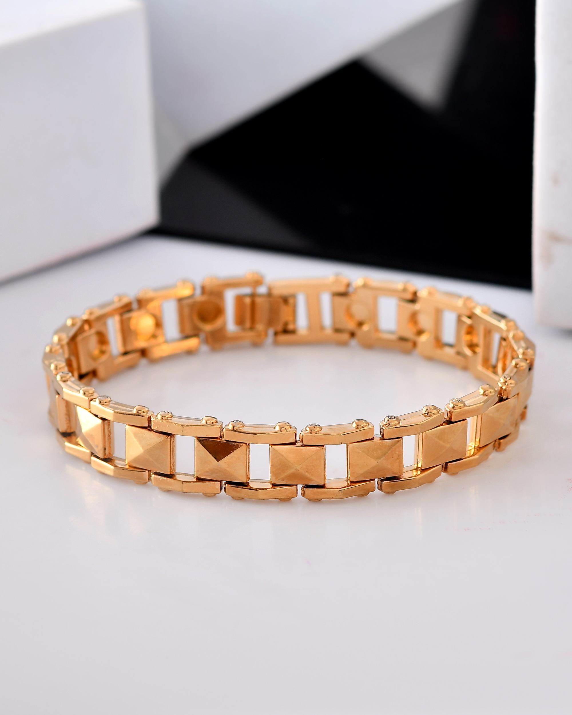 VOJ Geometric Design Gold Polished Bracelet