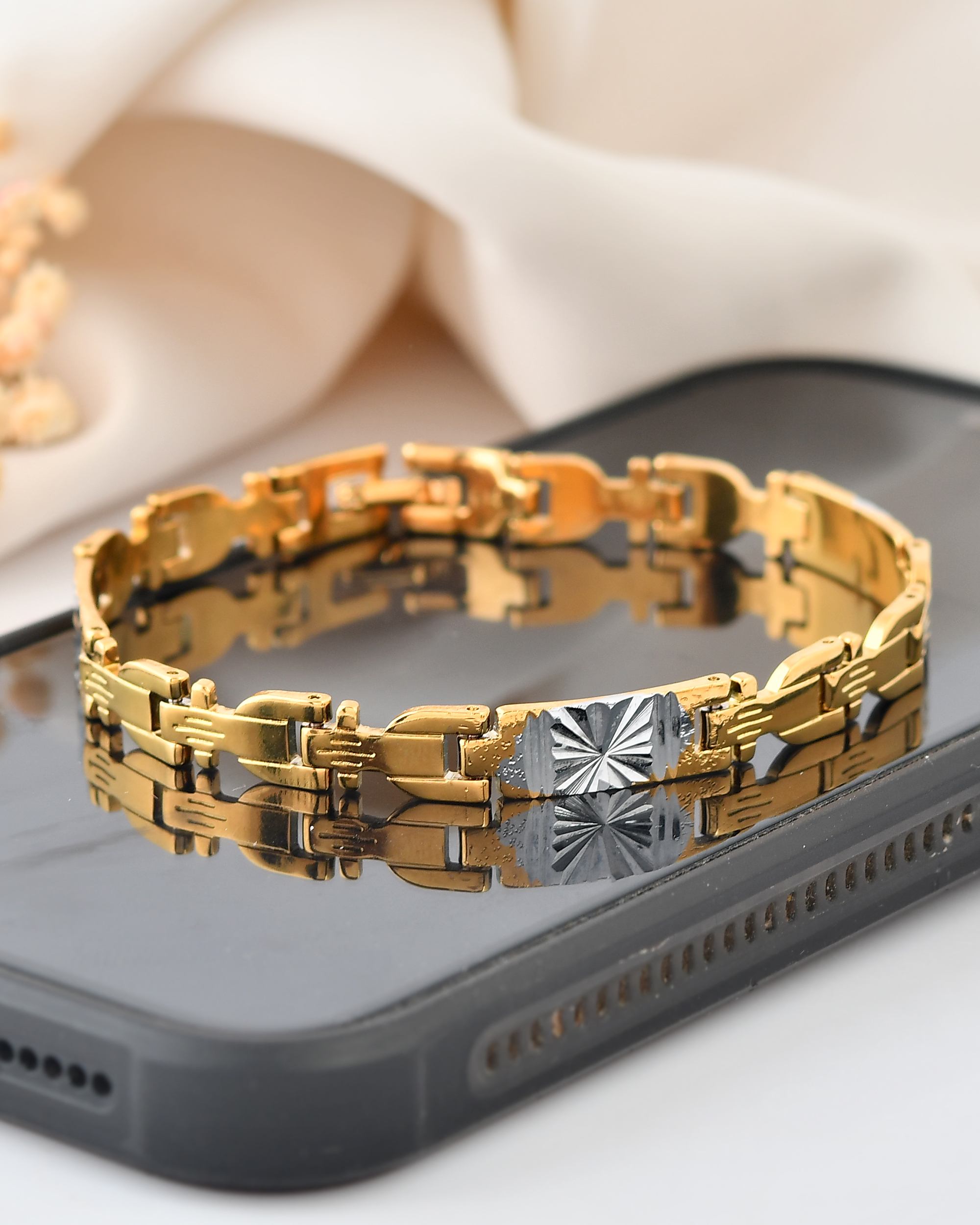 VOJ Men's Elegant Two-Tone Gold & Silver Link Bracelet