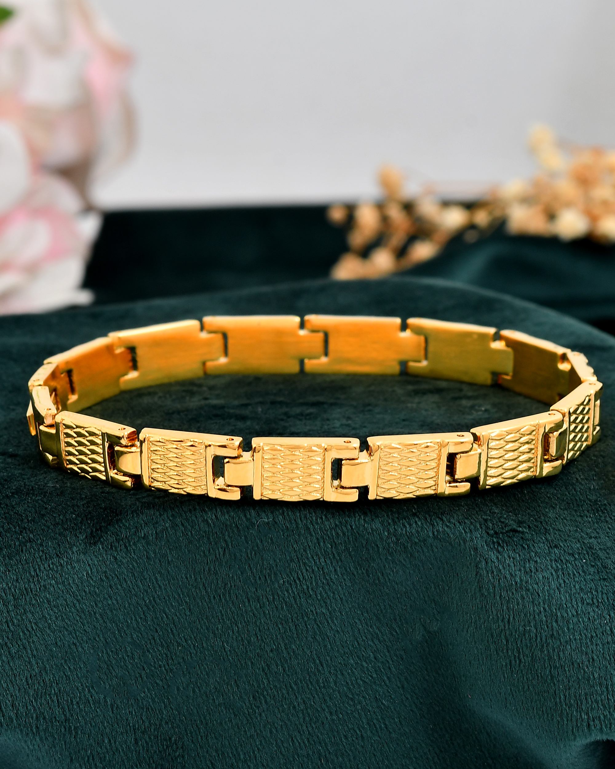 VOJ Men Gold-Toned Stainless Steel Linked Designer Chain Bracelet