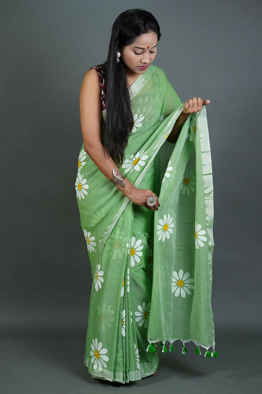 Exclusive Collection Light Green Pure Cotton Saree With Sunflower Design