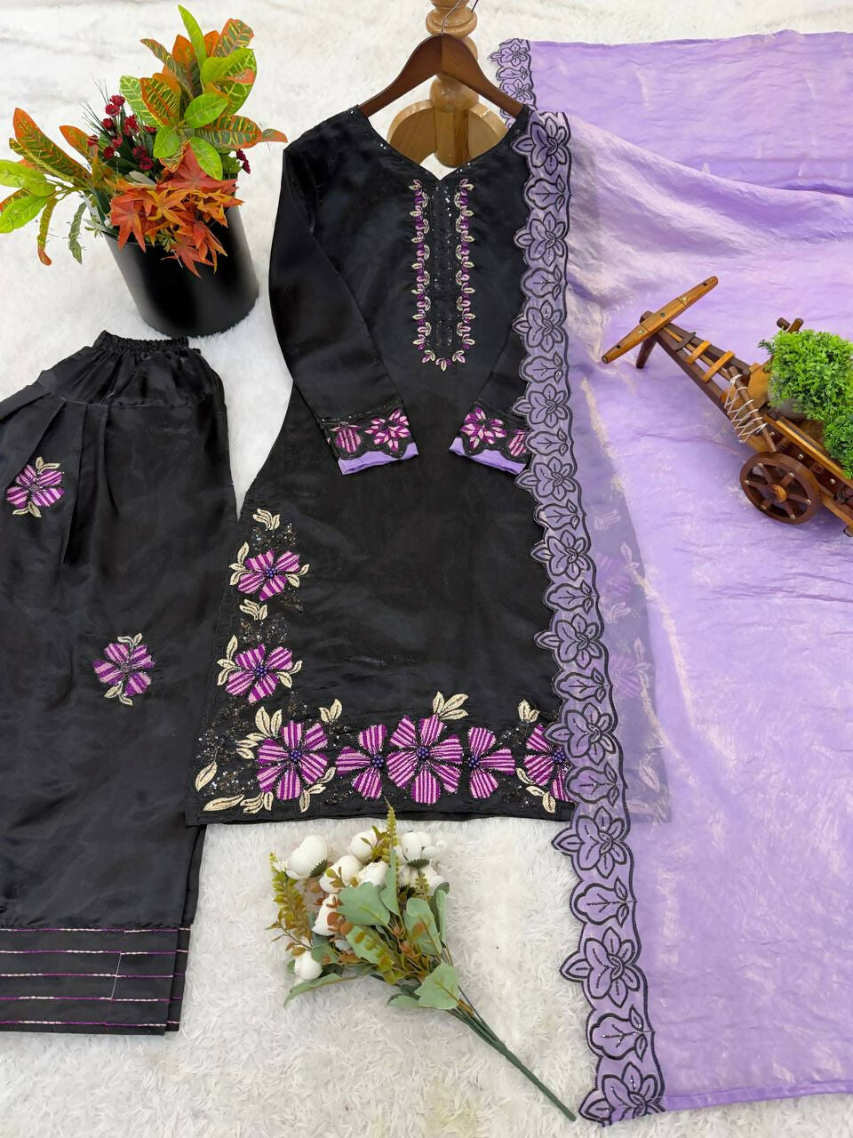 Teeya Creation Women'S Fancy Stylish Heavy Embroidery Sequence Work With Rivet Moti Work Kurta Set - Dista
