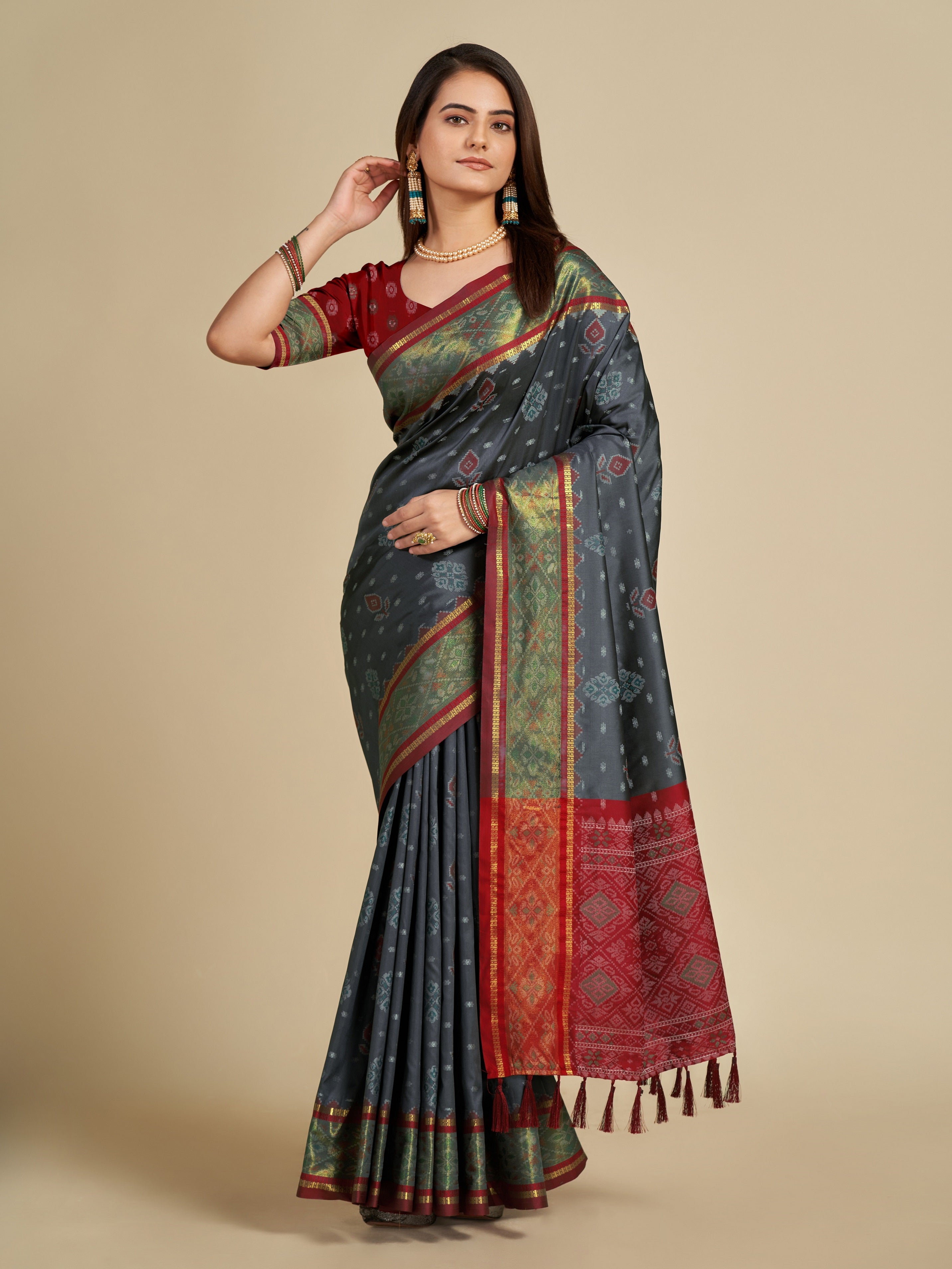Vedant Vastram Grey Color Kanjeevaram Silk Saree - Grey - Distacart