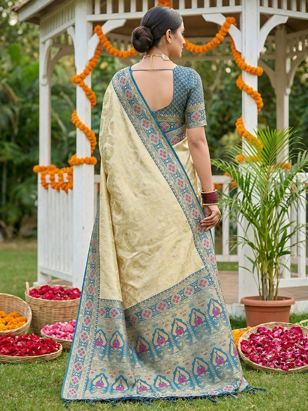 Shree Shyam Fashion Navy Blue Soft Silk Saree - Dista