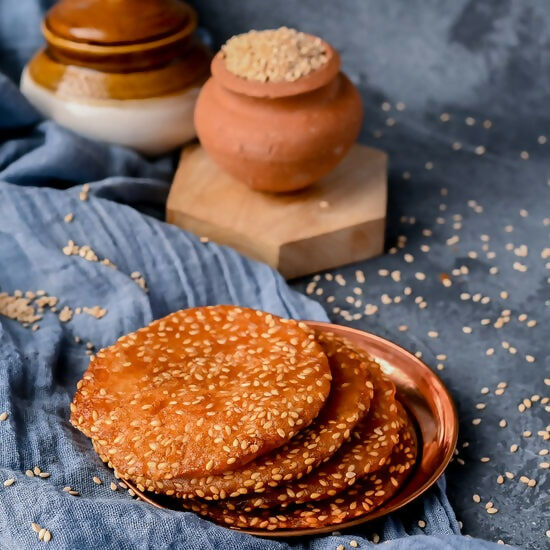 Vellanki Foods Ariselu (Oil) - Distacart