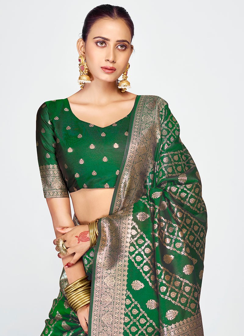 Vellora Emerald Green Soft Silk Royal Zari Weaving Saree