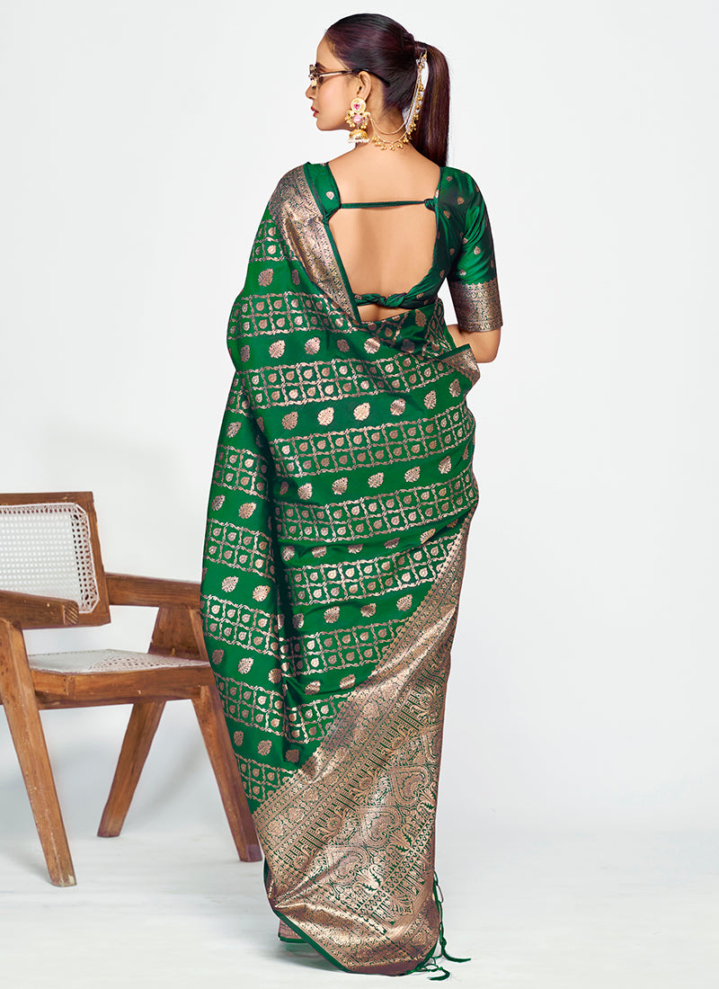 Vellora Emerald Green Soft Silk Royal Zari Weaving Saree