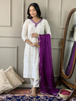 Thumbnail for Malishka Women's Offwhite Rayon Slub with inner Embroidery Kurta Set With Dupatta - Distacart