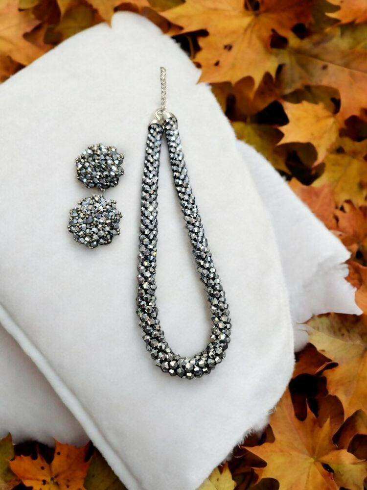 Inhanns Noor-E-Jalwa – Handmade Crystal Bead Necklace / Necklace With Earrings -Adjustable - Titanium - Distacart