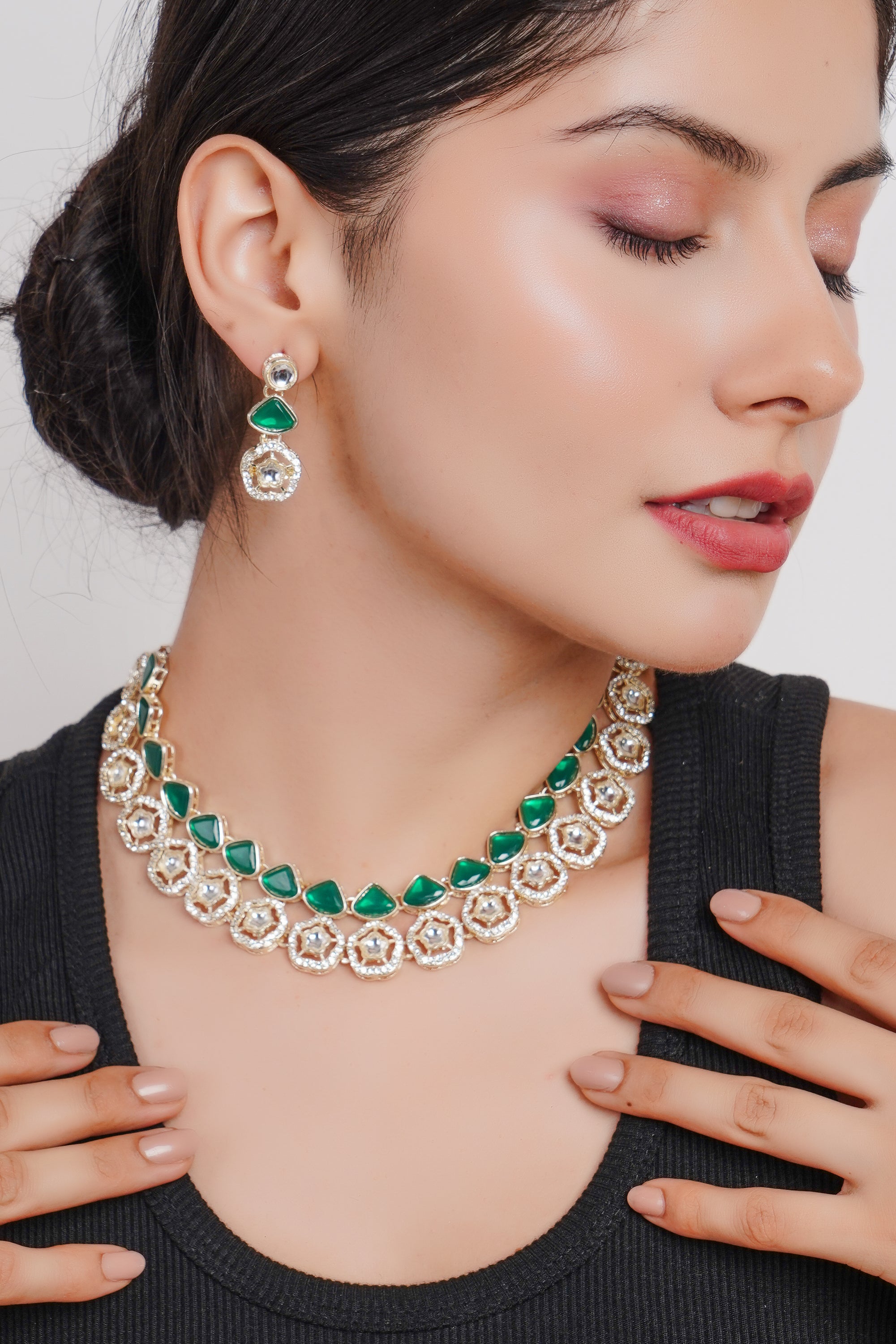 Divisha Alloy Gold-plated Delicate Green Jewellery Set