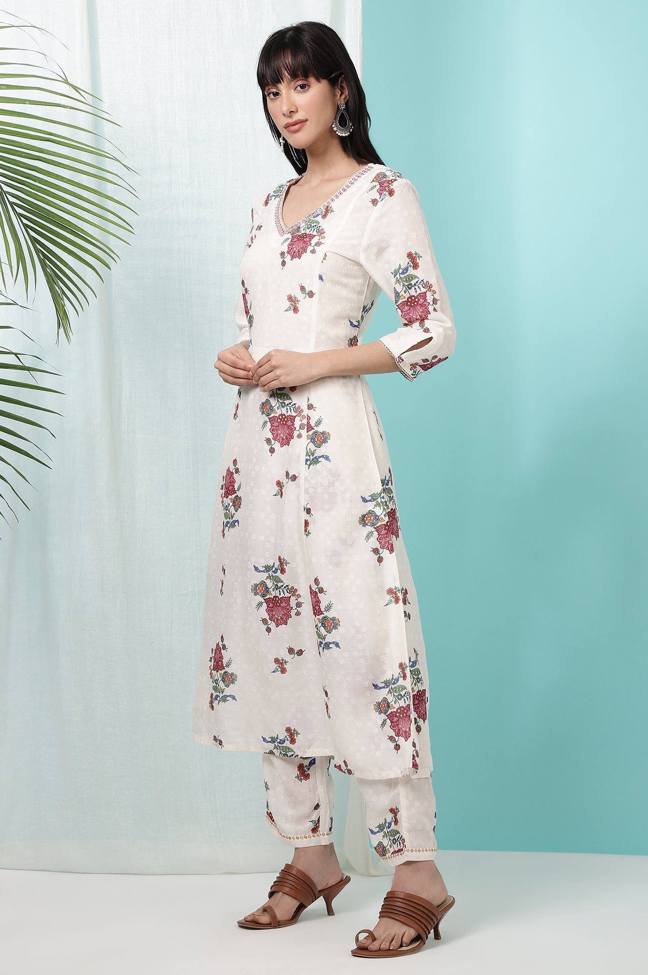 https://cdn.shopify.com/s/files/1/0722/3148/5636/files/W12256-124240_4_c01be496-a1e9-4c5c-bccb-b7a579eeba0d.jpg?v=1760495428