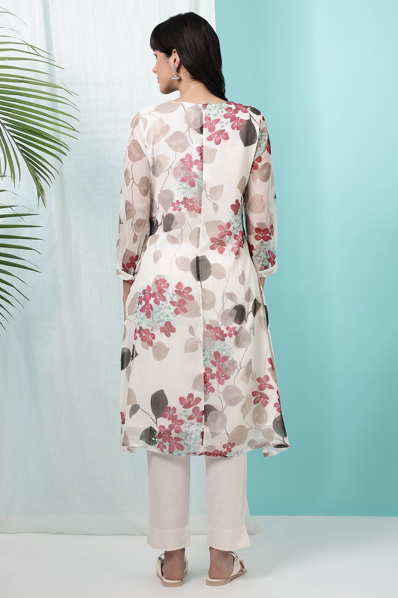 https://cdn.shopify.com/s/files/1/0722/3148/5636/files/W12314-125307_5_96c3ca2b-16b2-4d52-be80-04782c3abcef.jpg?v=1760494832