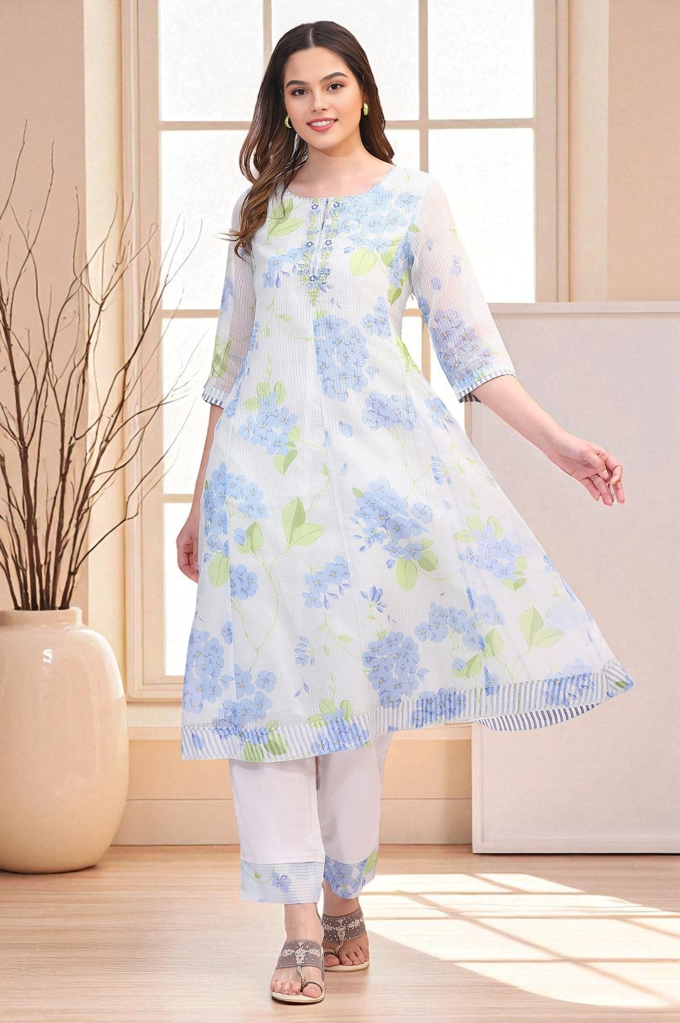 https://cdn.shopify.com/s/files/1/0722/3148/5636/files/W12501-125432.jpg?v=1760494247