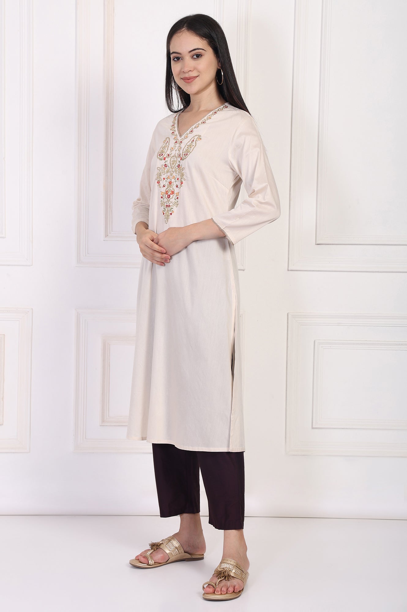 https://cdn.shopify.com/s/files/1/0722/3148/5636/files/W13099-224054_4.jpg?v=1772277523