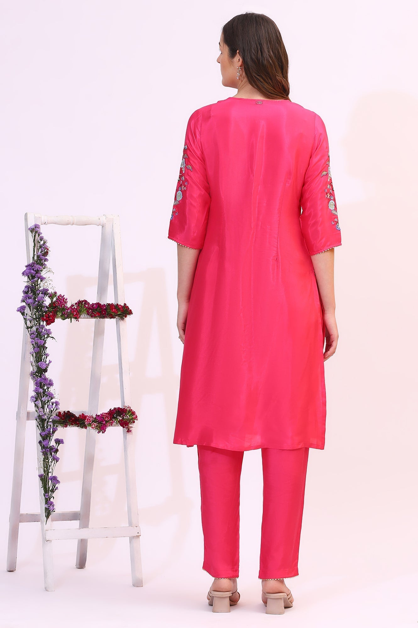https://cdn.shopify.com/s/files/1/0722/3148/5636/files/W19722-220307_5_3b21daee-c26d-46b3-a1ed-733dfc7f2b52.jpg?v=1760494361