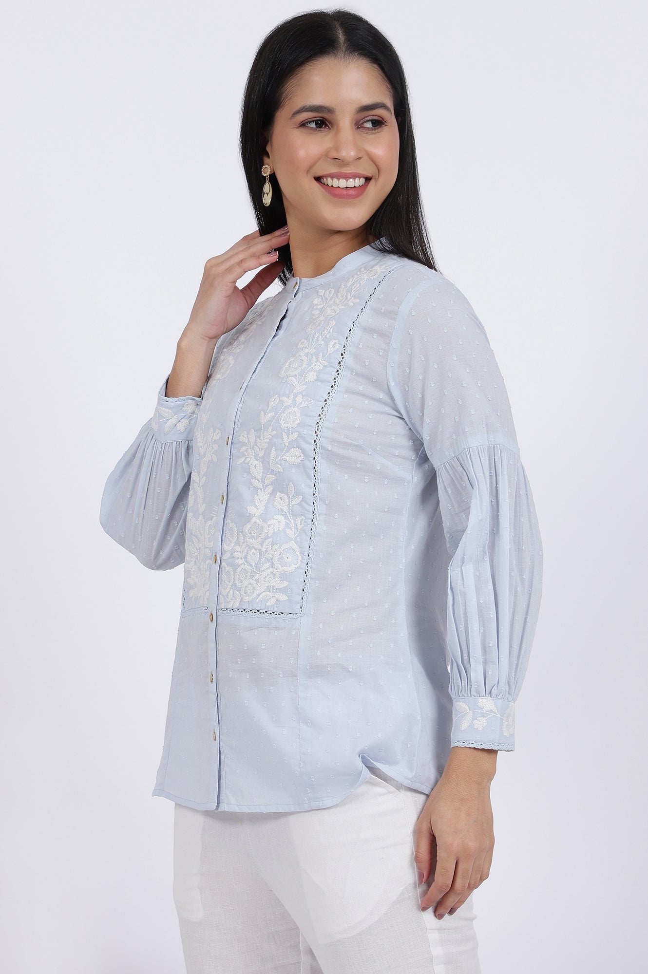 https://cdn.shopify.com/s/files/1/0722/3148/5636/files/W31196-223085_4.jpg?v=1760493376