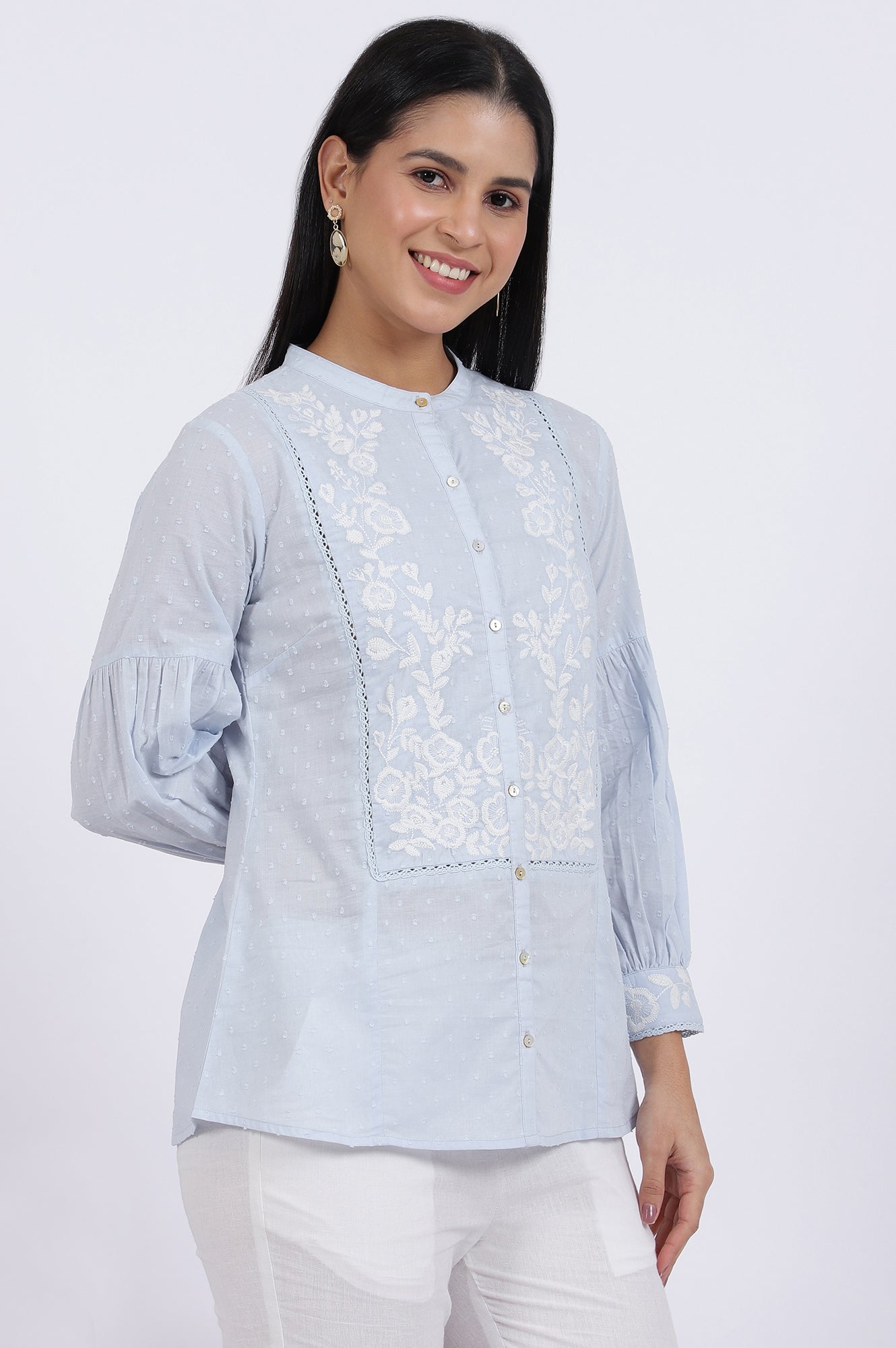 https://cdn.shopify.com/s/files/1/0722/3148/5636/files/W31196-223085_6.jpg?v=1760493376