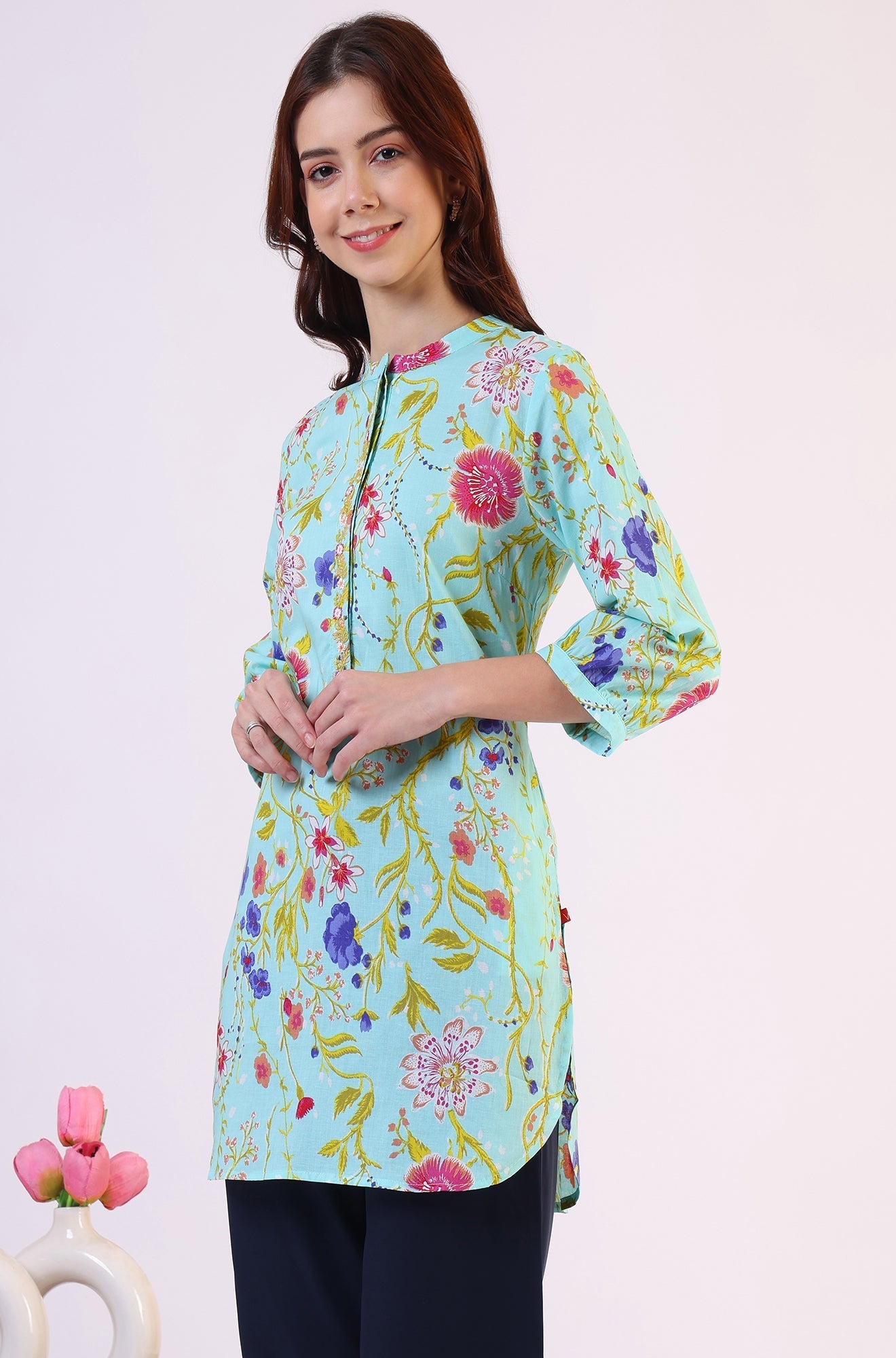 https://cdn.shopify.com/s/files/1/0722/3148/5636/files/W31244-123948_4.jpg?v=1760492886