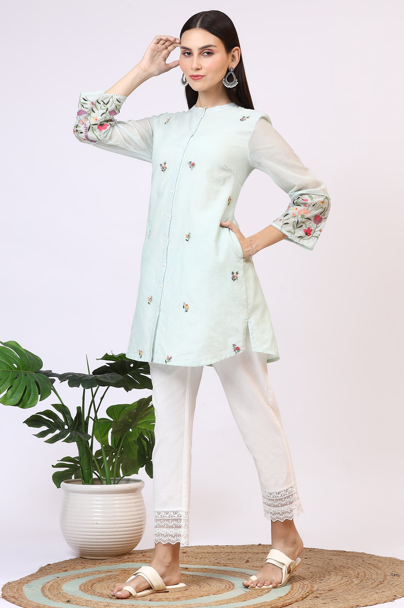 https://cdn.shopify.com/s/files/1/0722/3148/5636/files/W31286-223549_4_7be7b2a3-63ec-45b1-8bed-9dac5e97dec0.jpg?v=1760495487