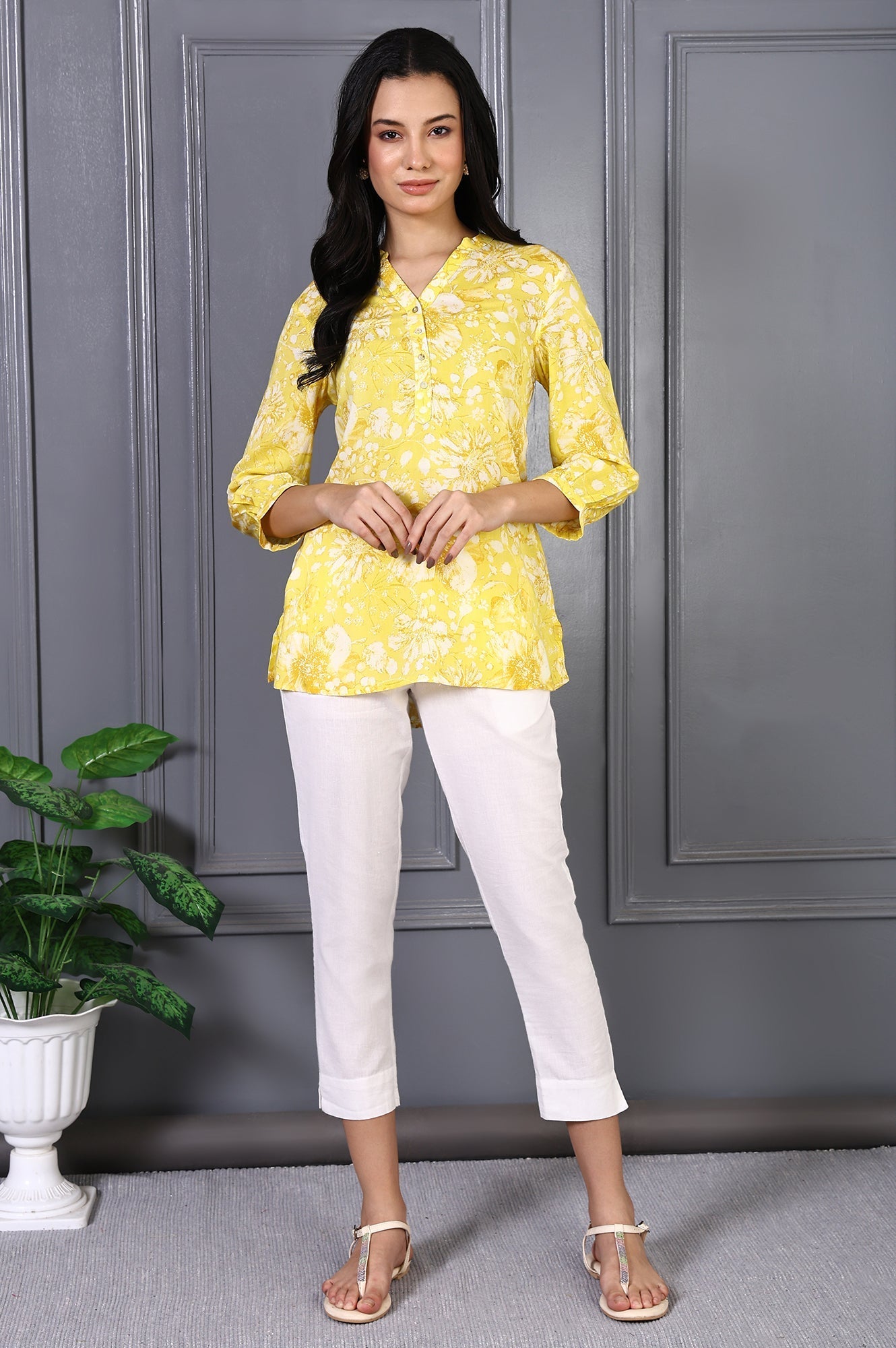https://cdn.shopify.com/s/files/1/0722/3148/5636/files/W31374-125901_2_3b9bda92-b694-43ed-87ca-623003970e6b.jpg?v=1760496024