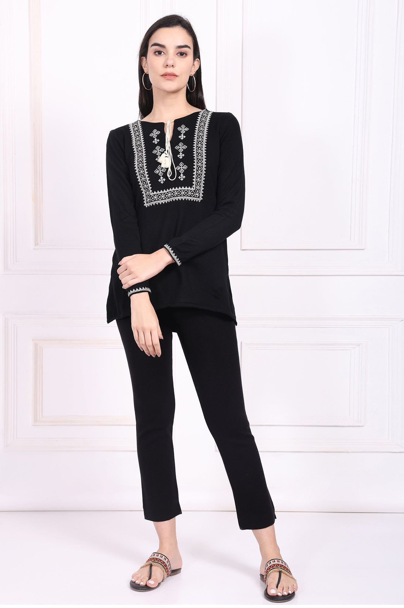 https://cdn.shopify.com/s/files/1/0722/3148/5636/files/W62077-224547_5.jpg?v=1772277709