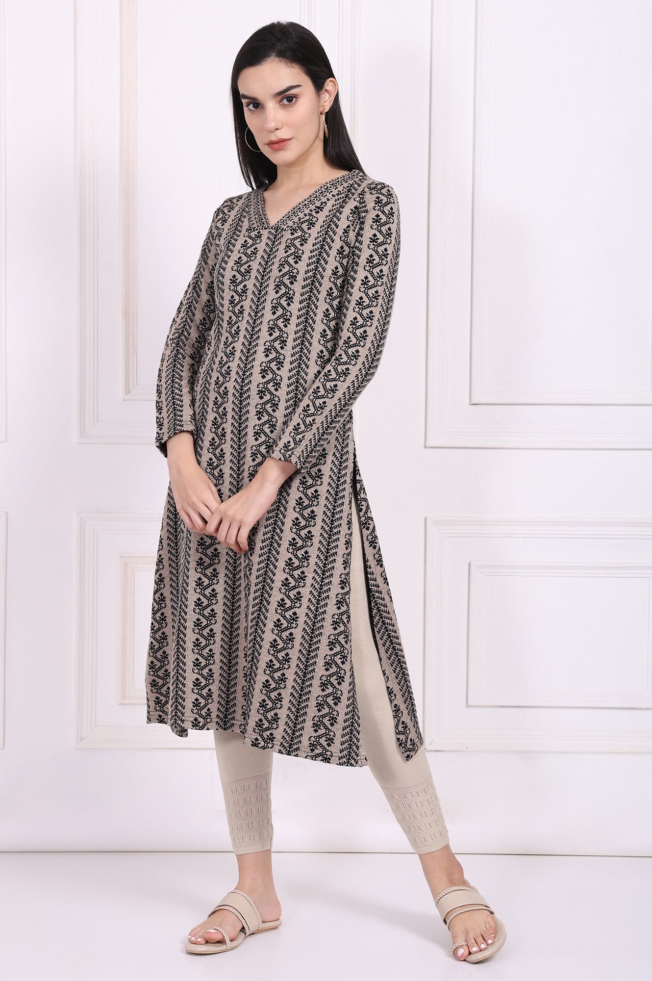 https://cdn.shopify.com/s/files/1/0722/3148/5636/files/W62081-224546_5.jpg?v=1772277625