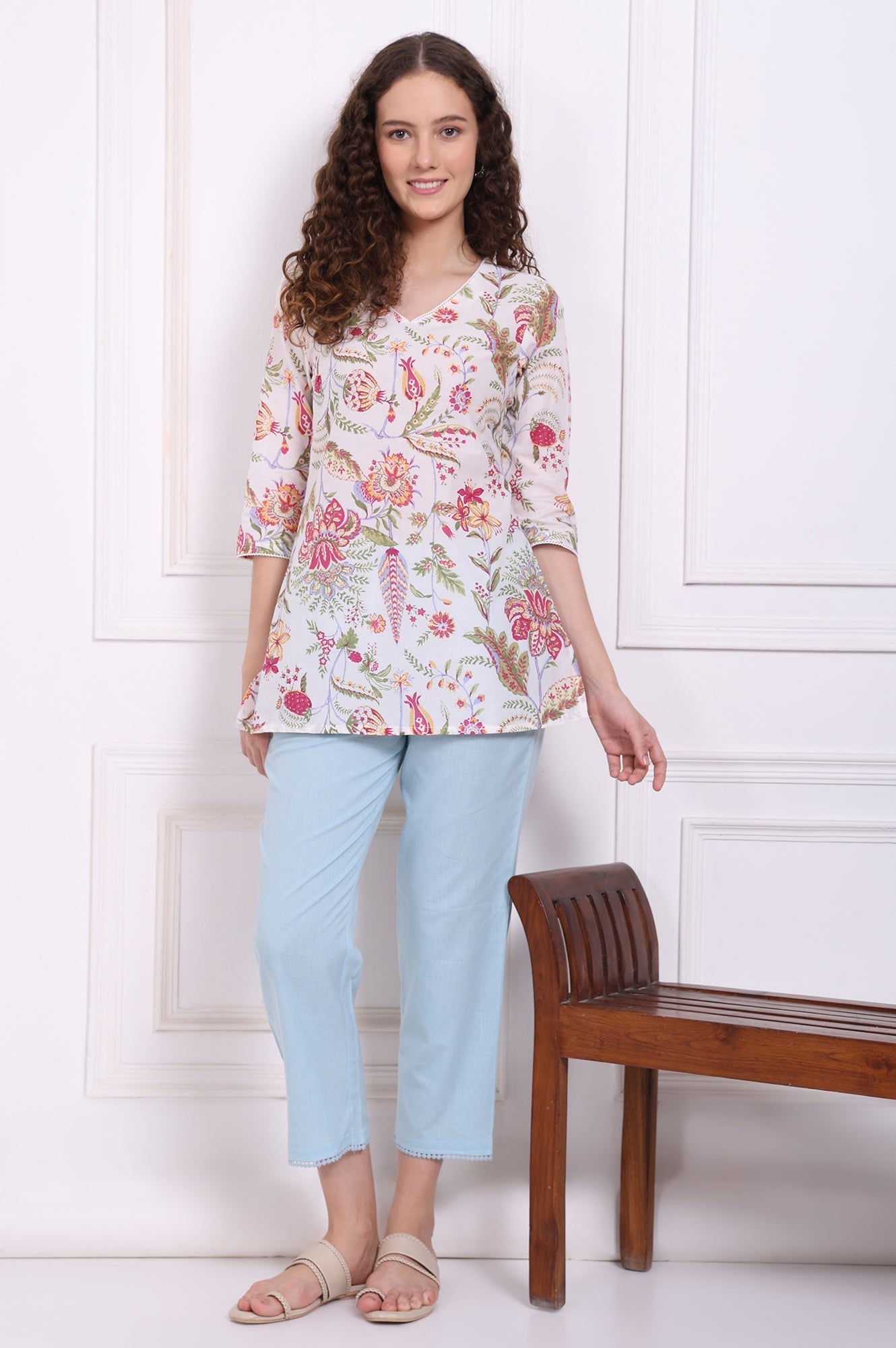 https://cdn.shopify.com/s/files/1/0722/3148/5636/files/W63281-223906_5.jpg?v=1772276795