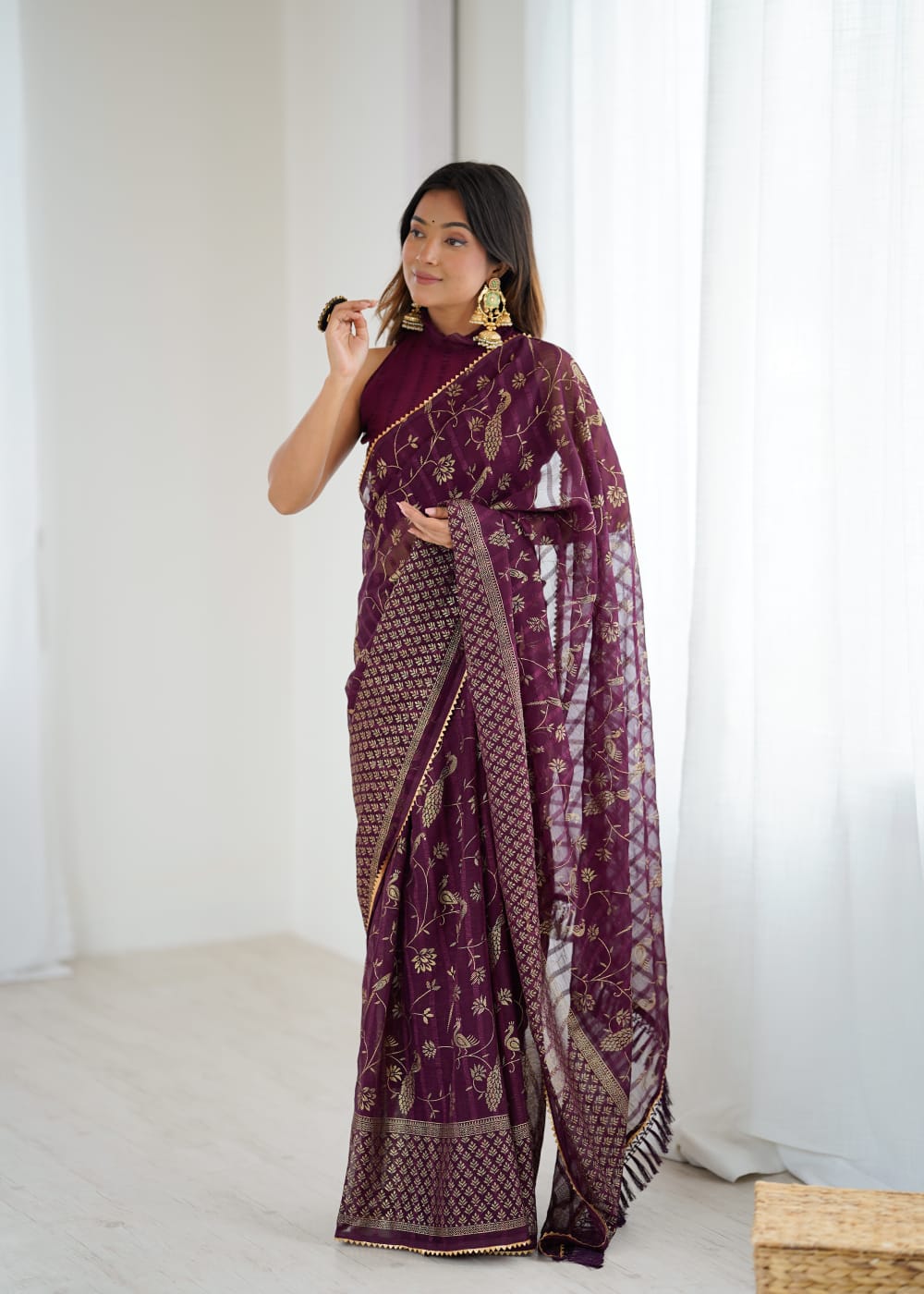 Lorenvalley Fashion Wine Solo Georgette Superb Finishing Foils Print & Fancy Zalar Lace in Border Saree with Blouse