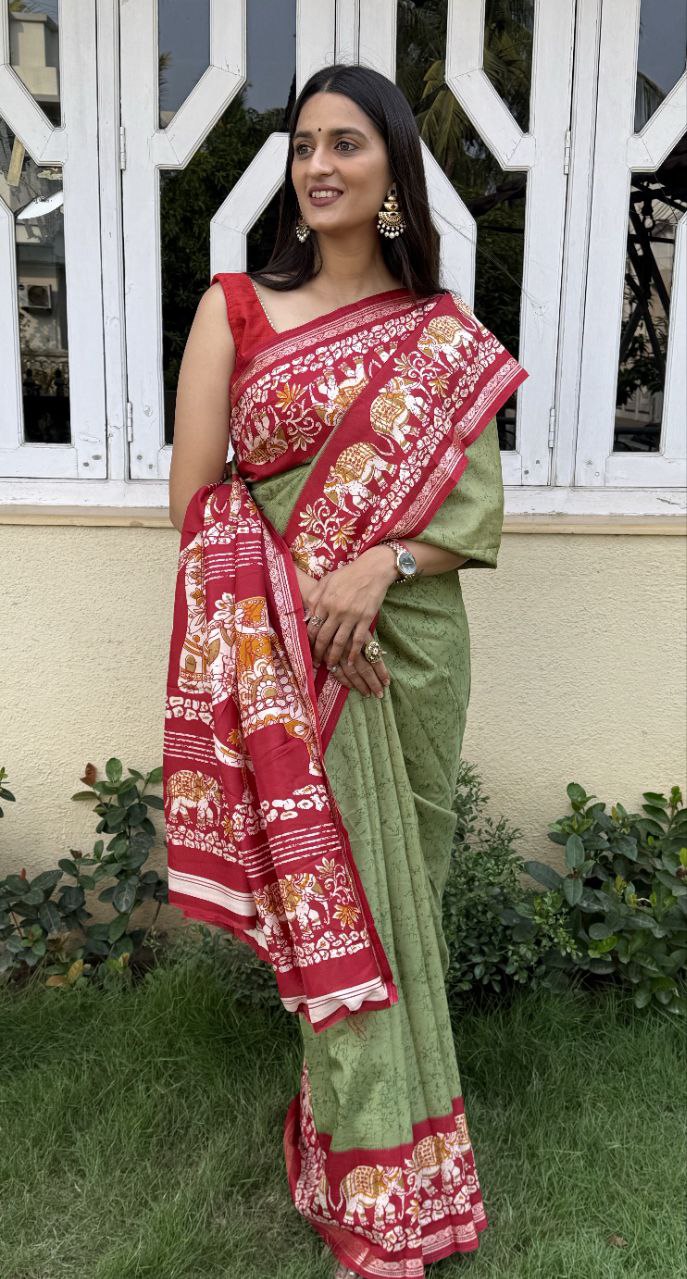 NOZ2TOZ Women Party Wear Printed Crepe Silk Saree with Unstitched Blouse - Light Green