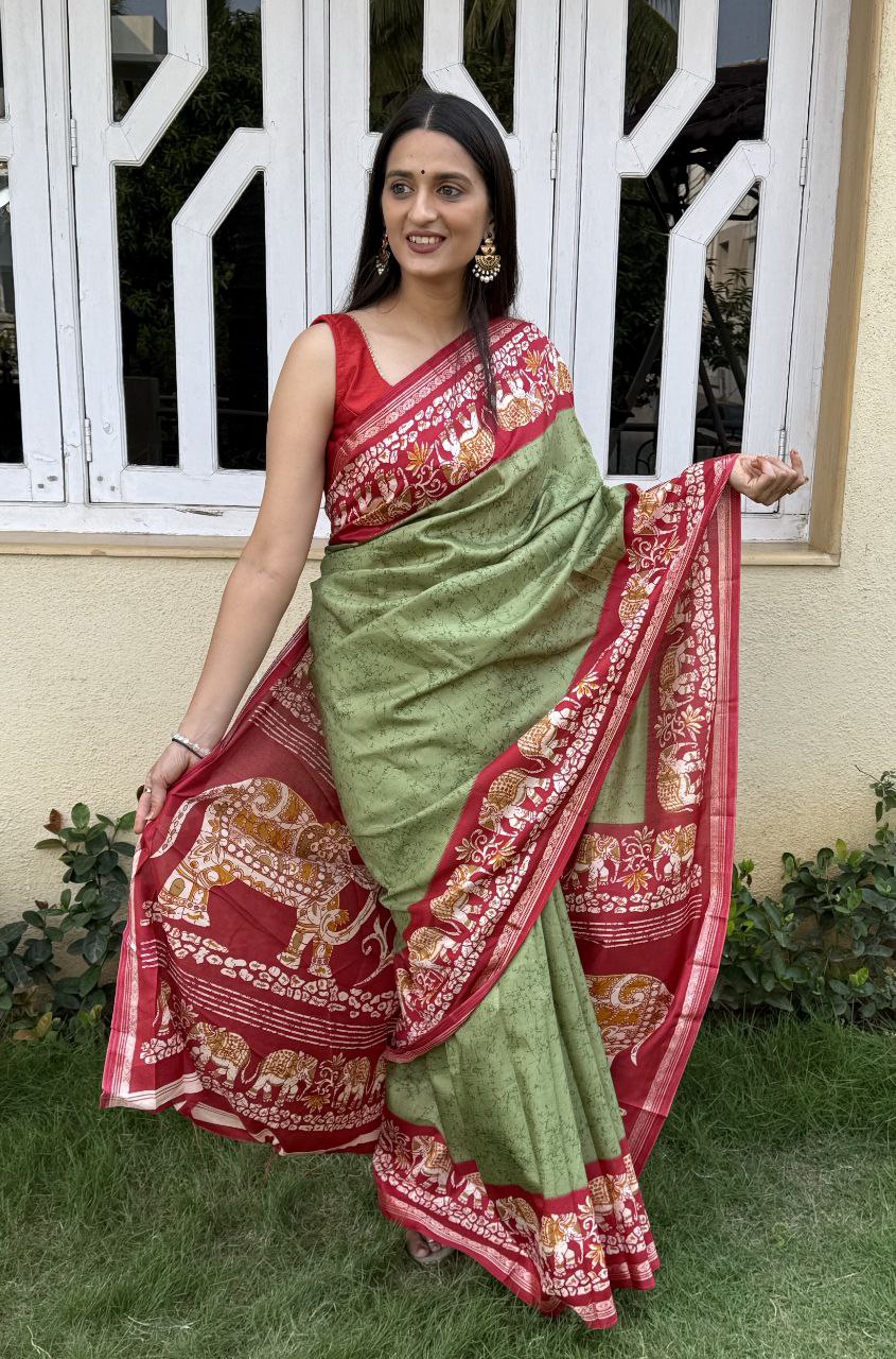 NOZ2TOZ Women Party Wear Printed Crepe Silk Saree with Unstitched Blouse - Light Green
