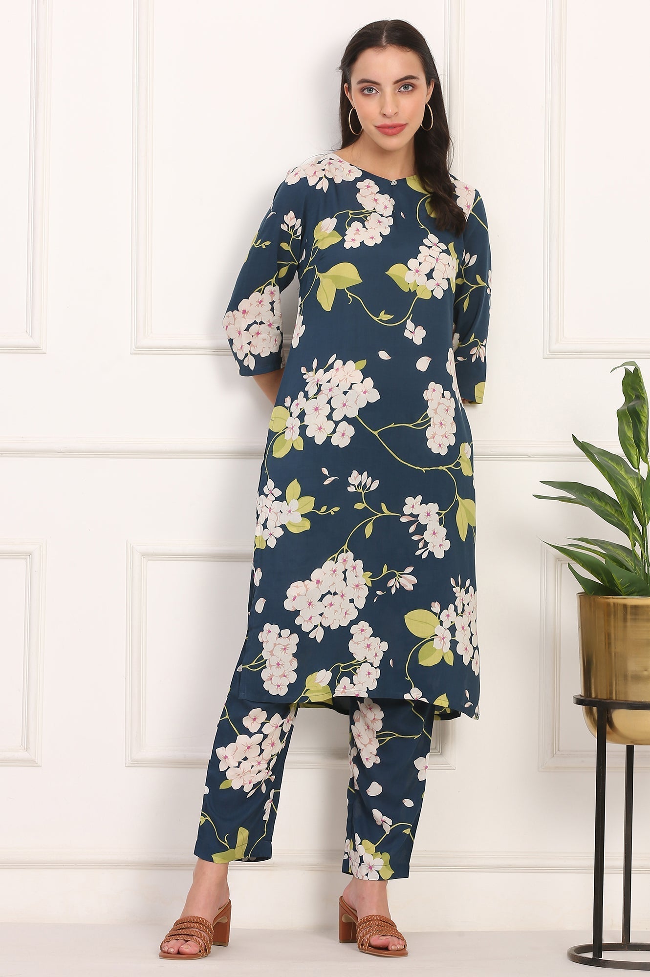 https://cdn.shopify.com/s/files/1/0722/3148/5636/files/WS12086-126703_1.jpg?v=1760496224