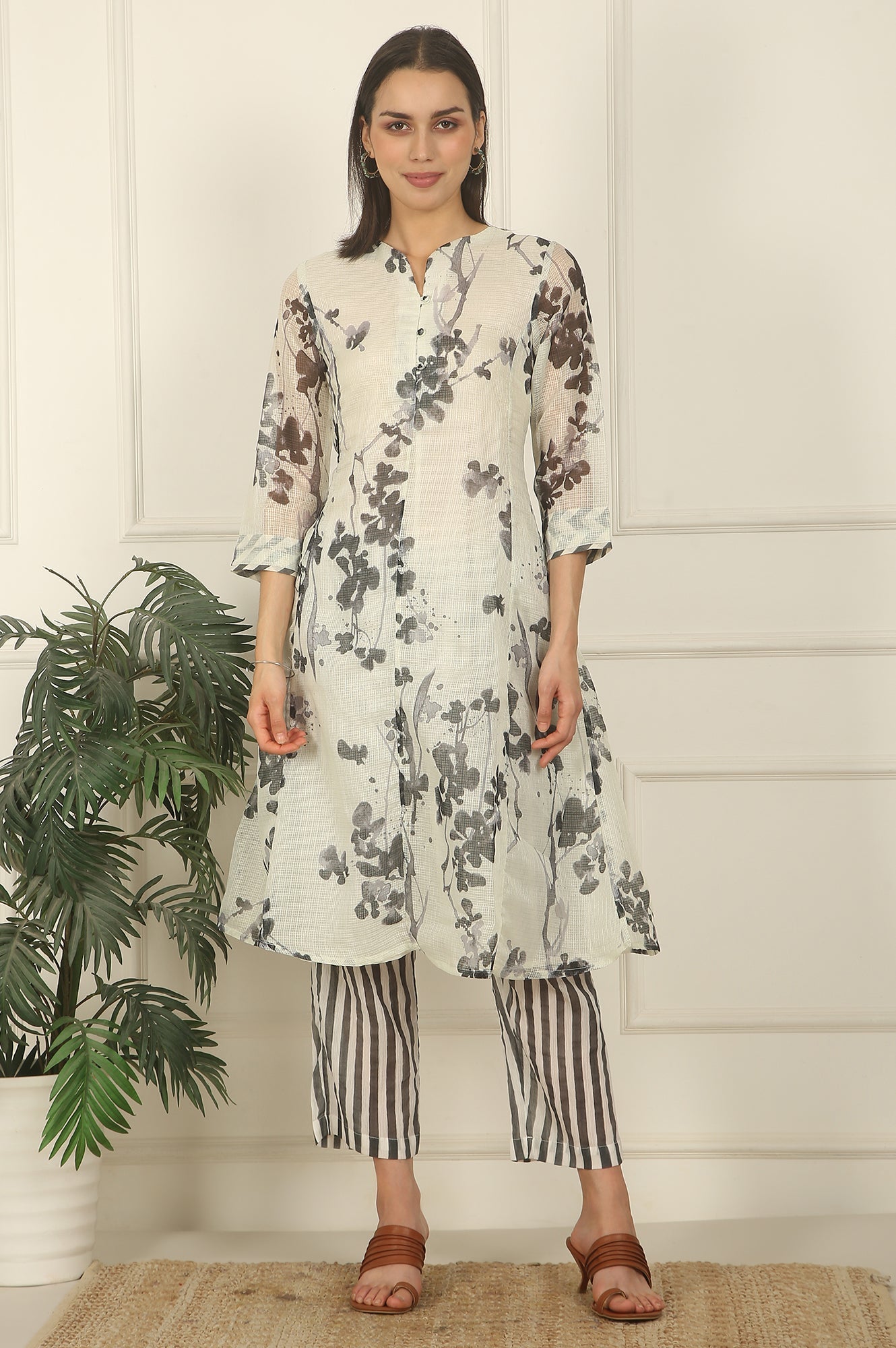 https://cdn.shopify.com/s/files/1/0722/3148/5636/files/WS12243-125308_2.jpg?v=1772276738
