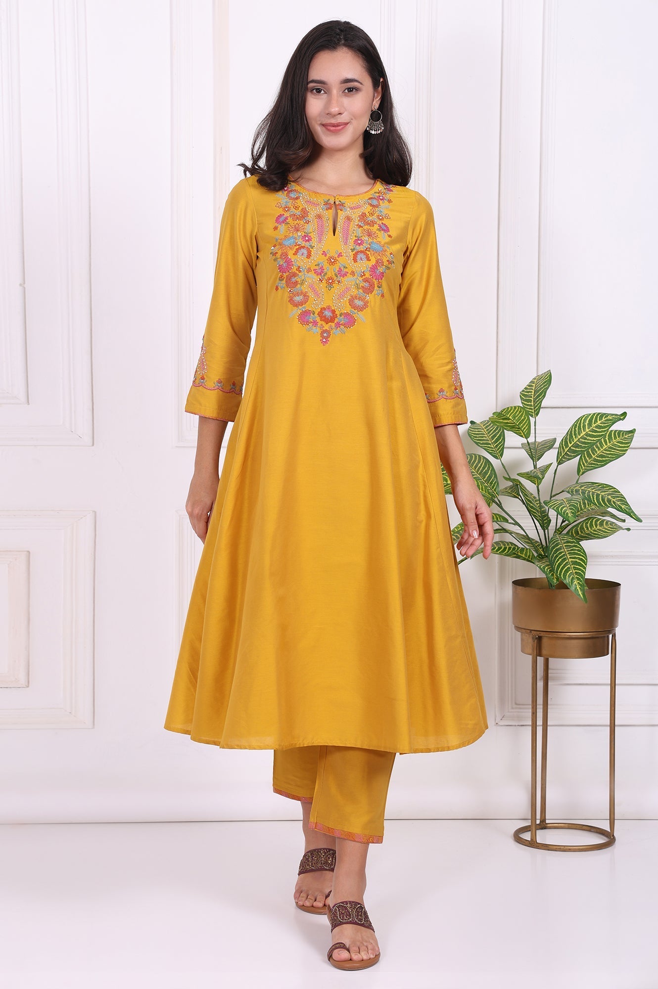 https://cdn.shopify.com/s/files/1/0722/3148/5636/files/WS12904-224477_2_0313e7cb-2e80-4784-b117-673e7fcc1870.jpg?v=1772278228