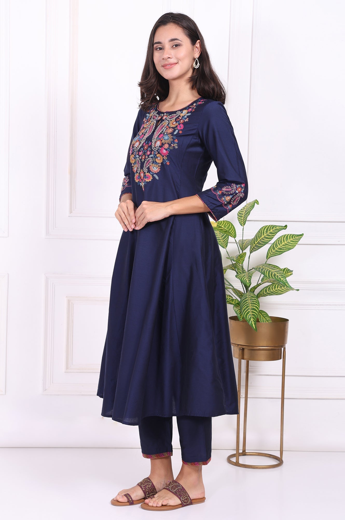 https://cdn.shopify.com/s/files/1/0722/3148/5636/files/WS12904-224478_4_10812bdb-292a-4a30-a2c8-70235a5e41d2.jpg?v=1772278231